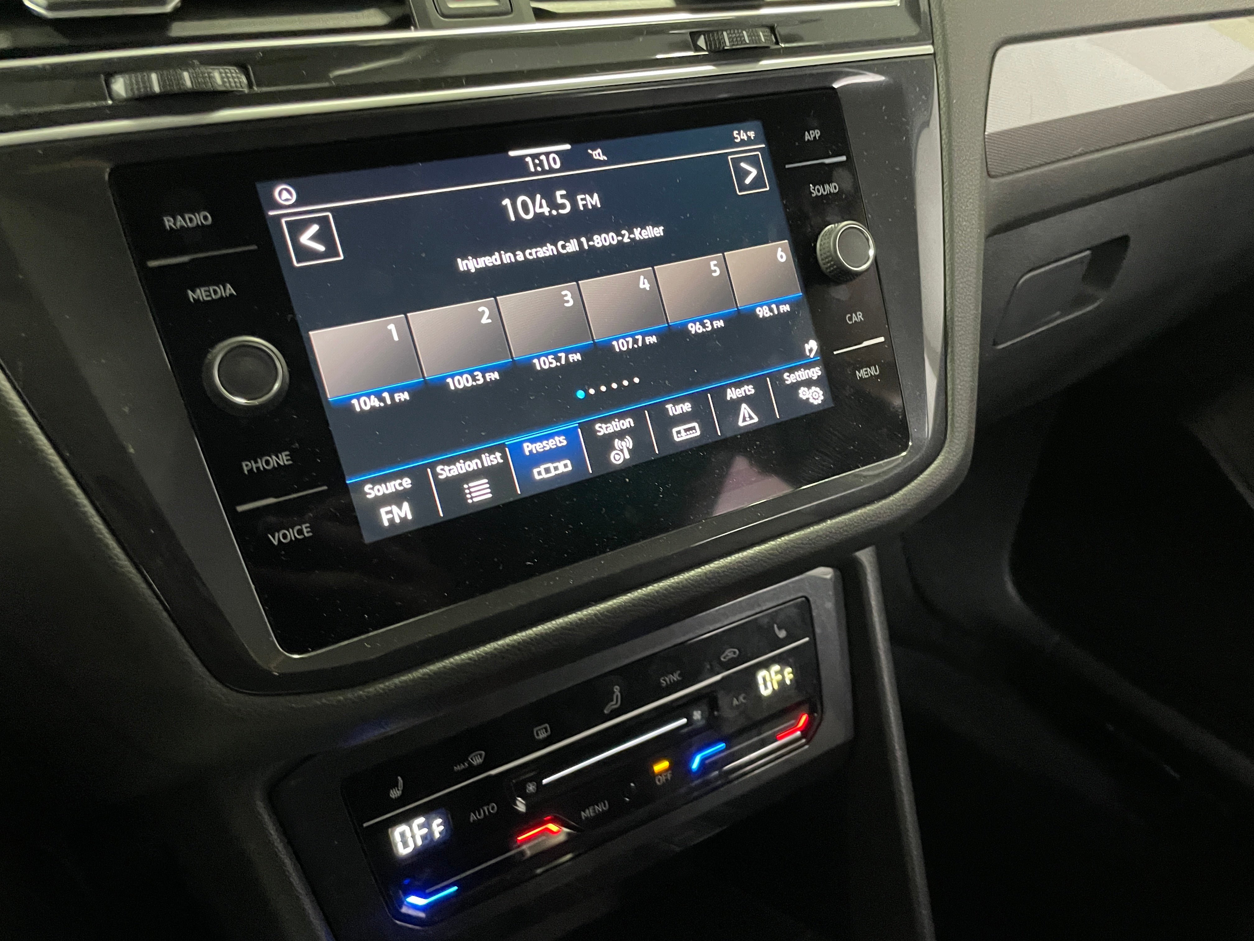 2024 Volkswagen Tiguan SE 3