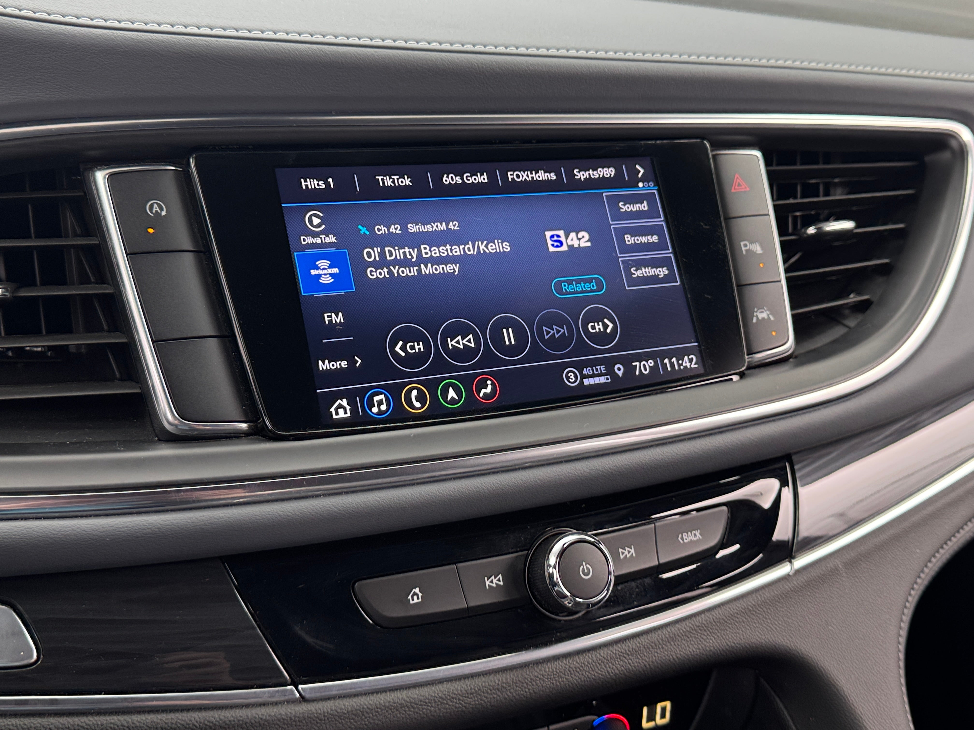 2022 Buick Enclave Premium 3