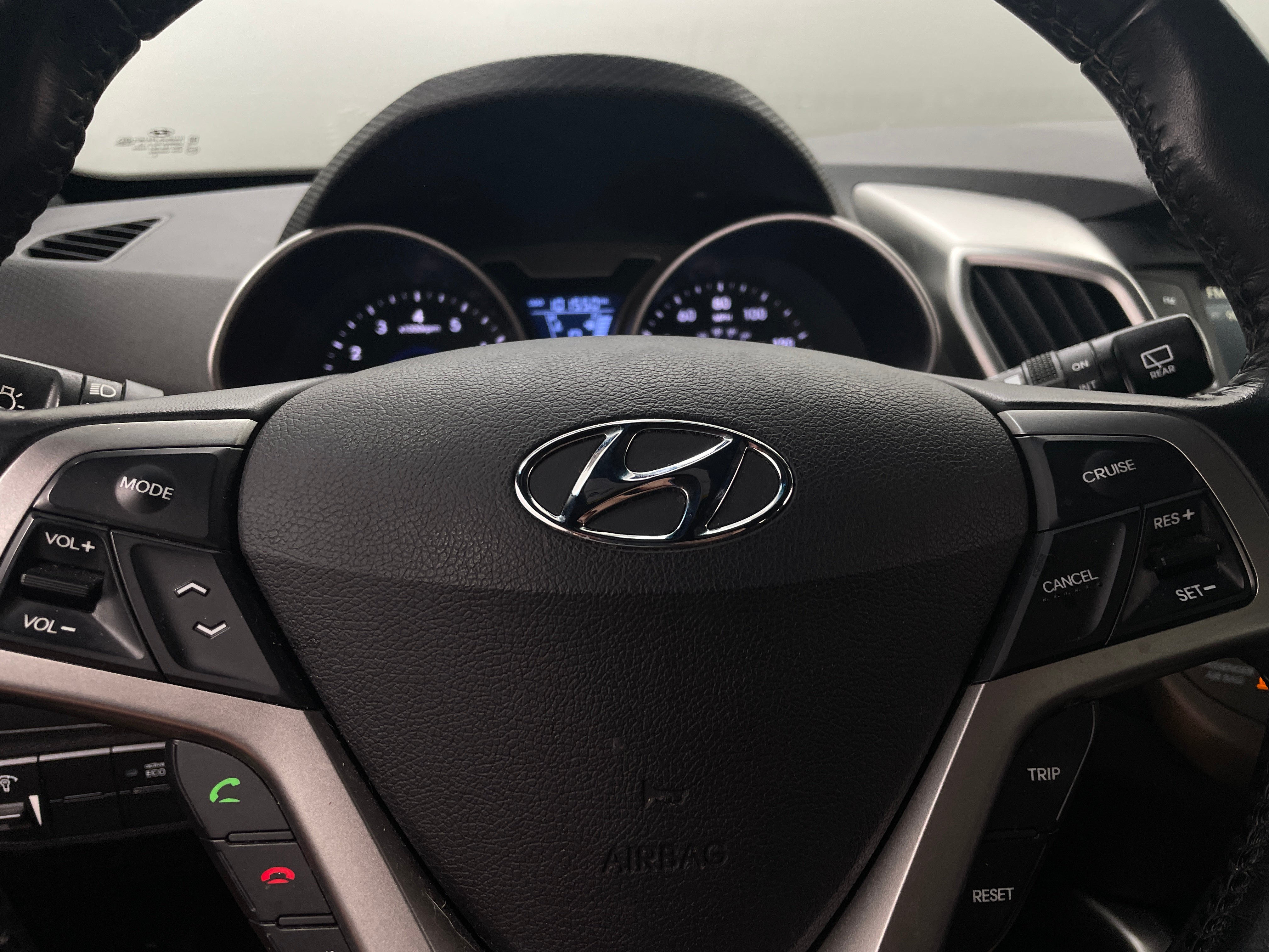 2016 Hyundai Veloster Base 4