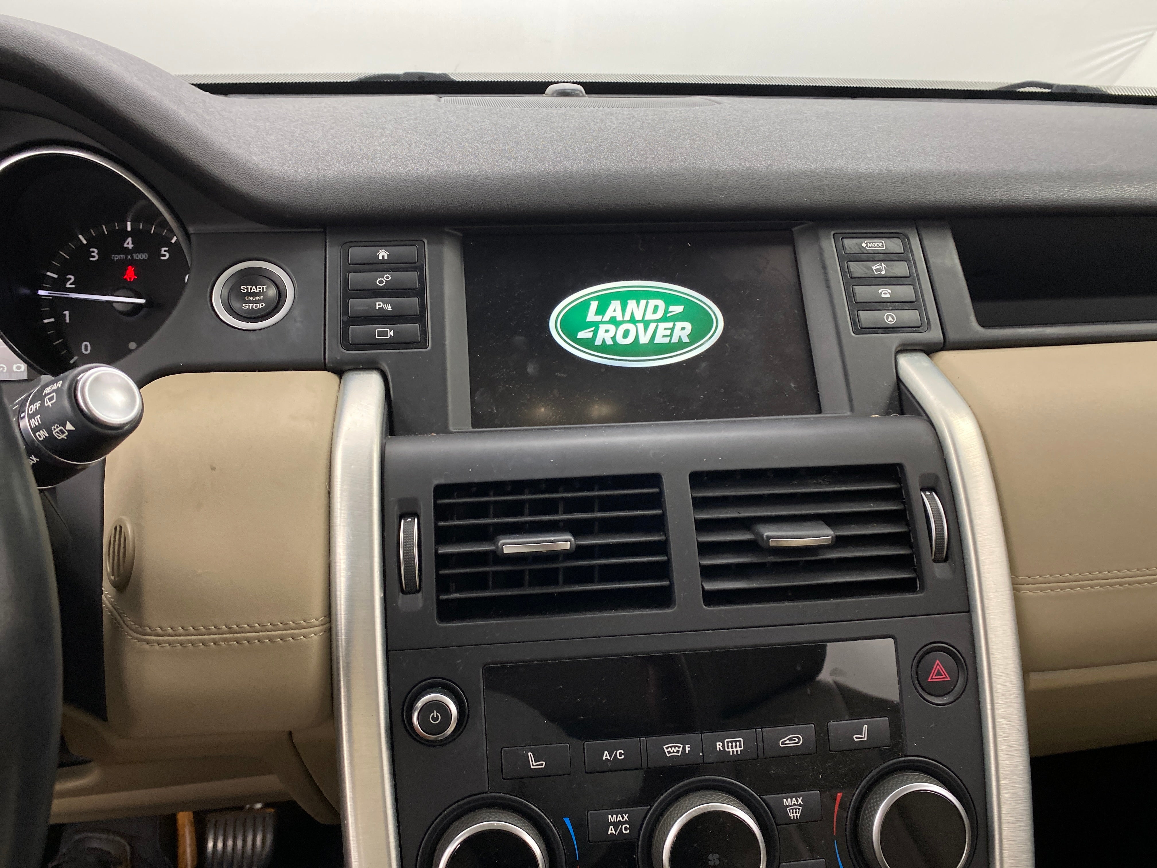 2019 Land Rover Discovery Sport HSE 3