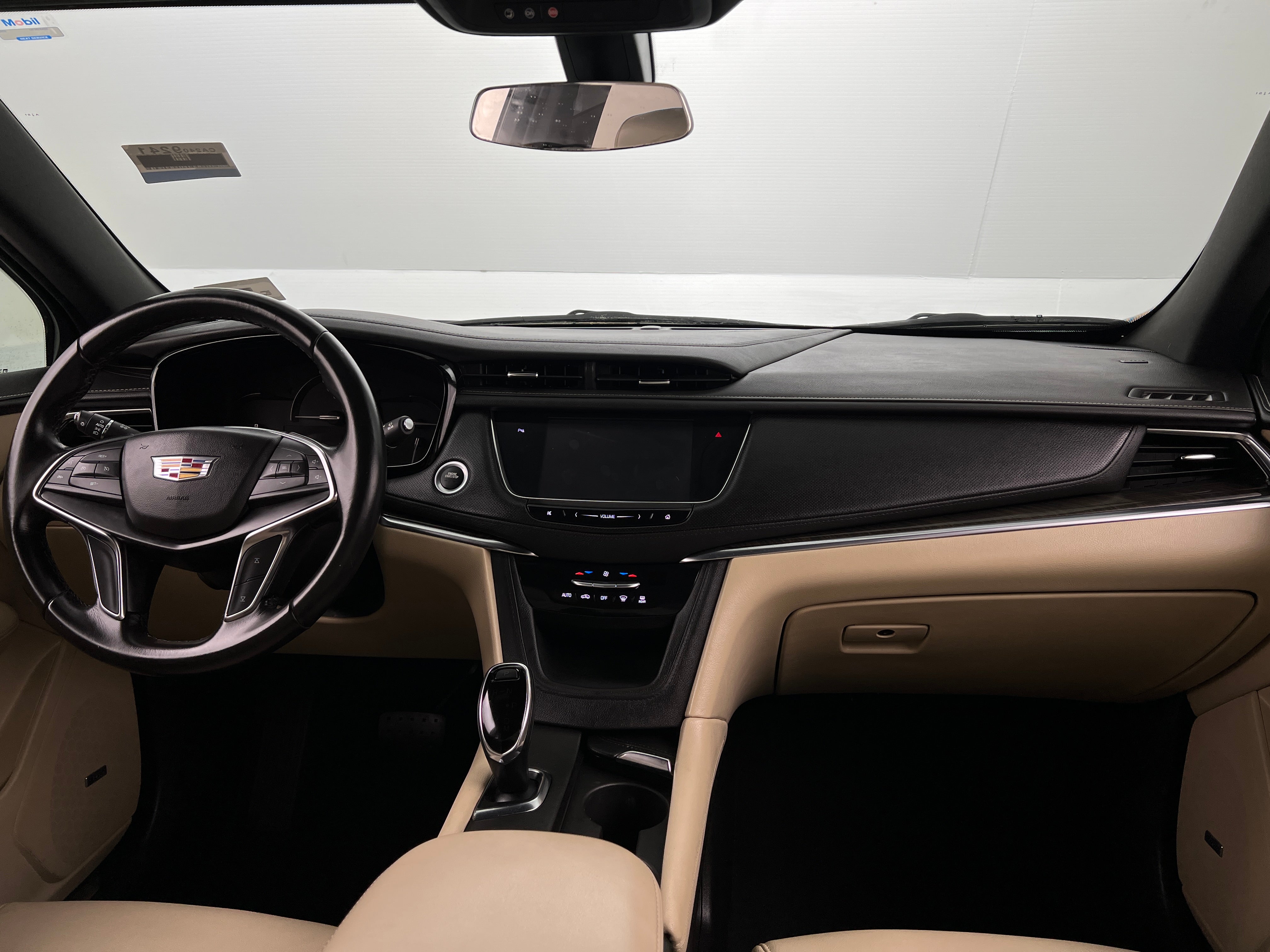 2019 Cadillac XT5 Base 2