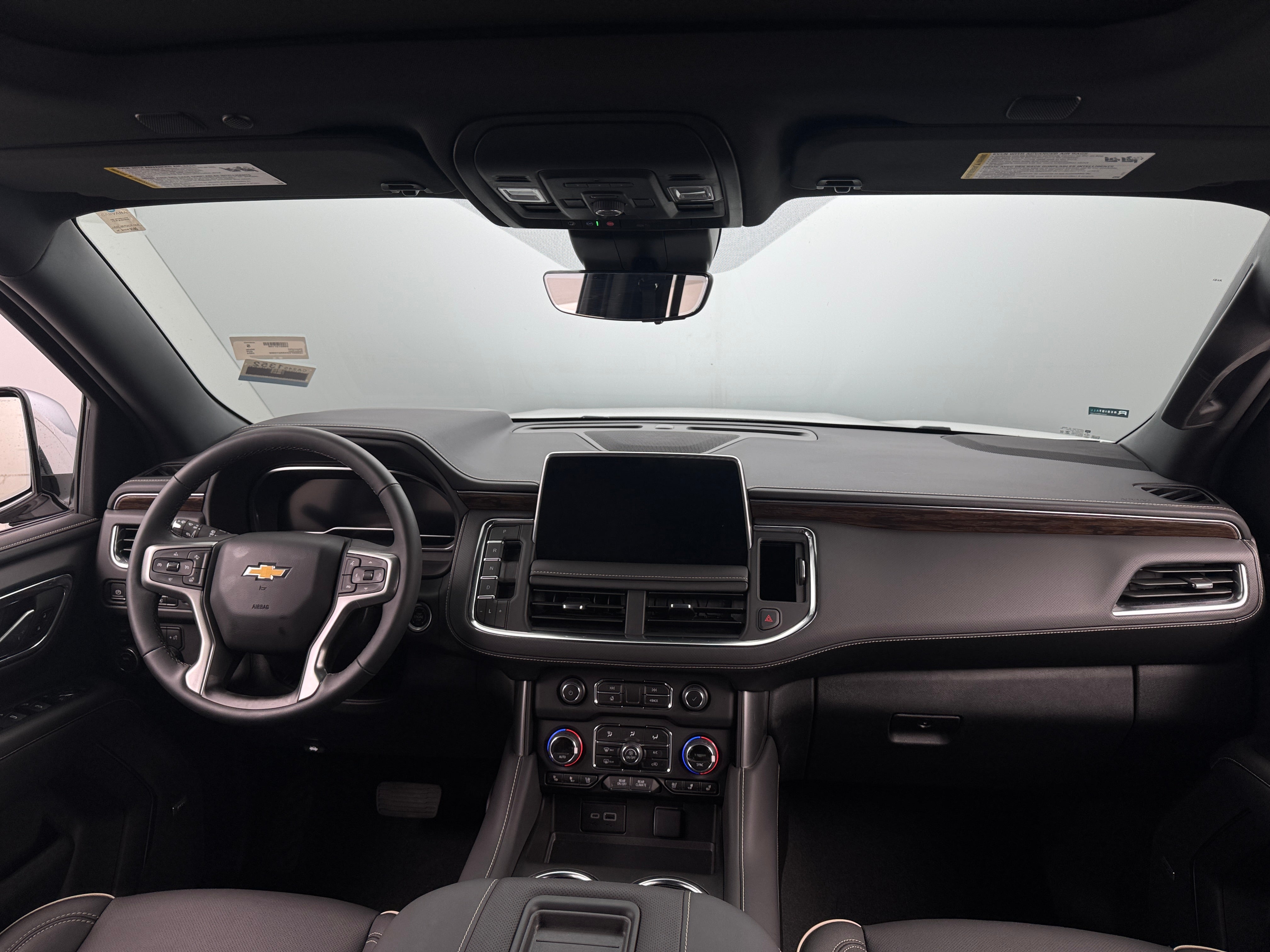 2024 Chevrolet Suburban Premier 2