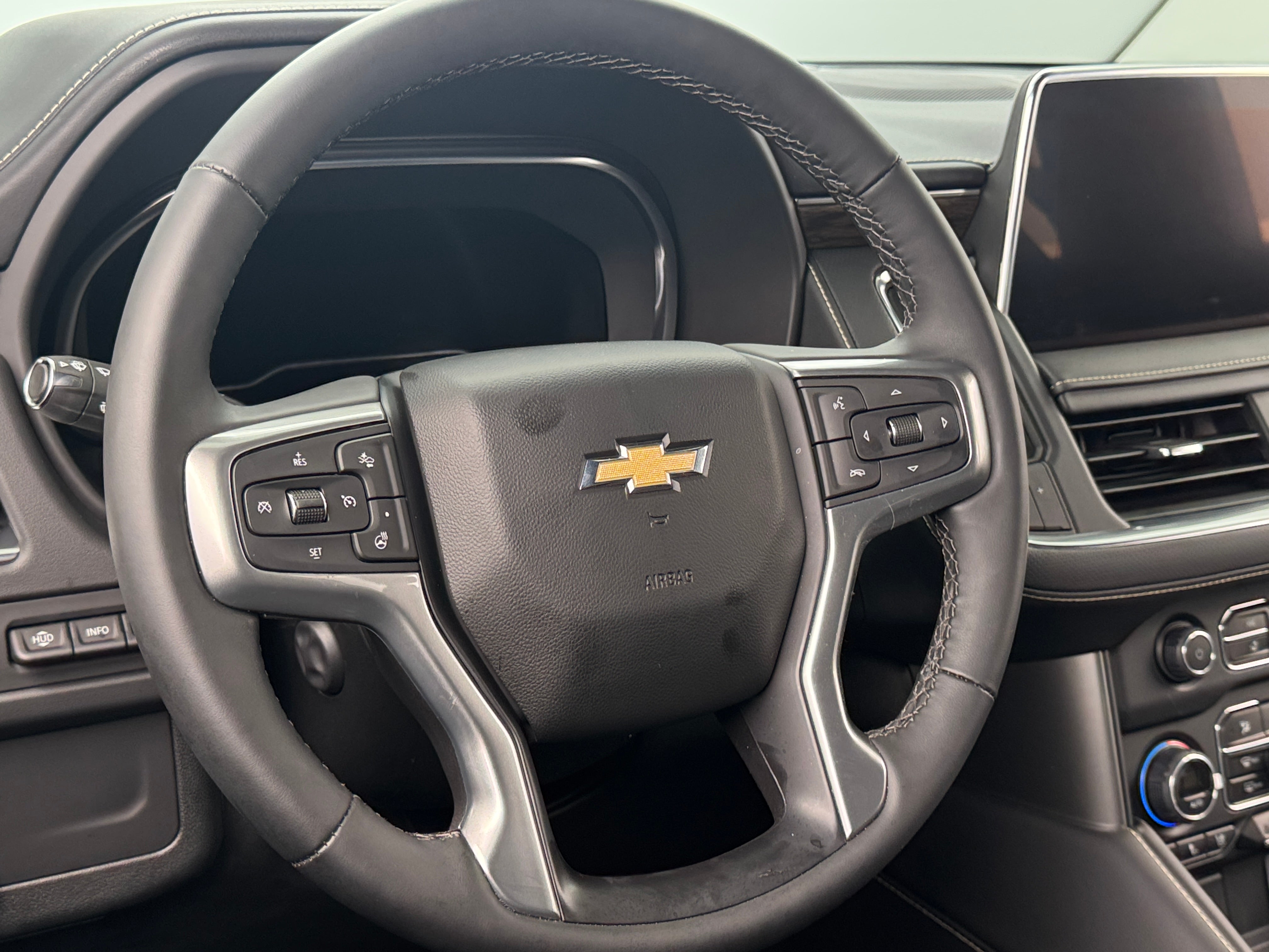 2024 Chevrolet Suburban Premier 4