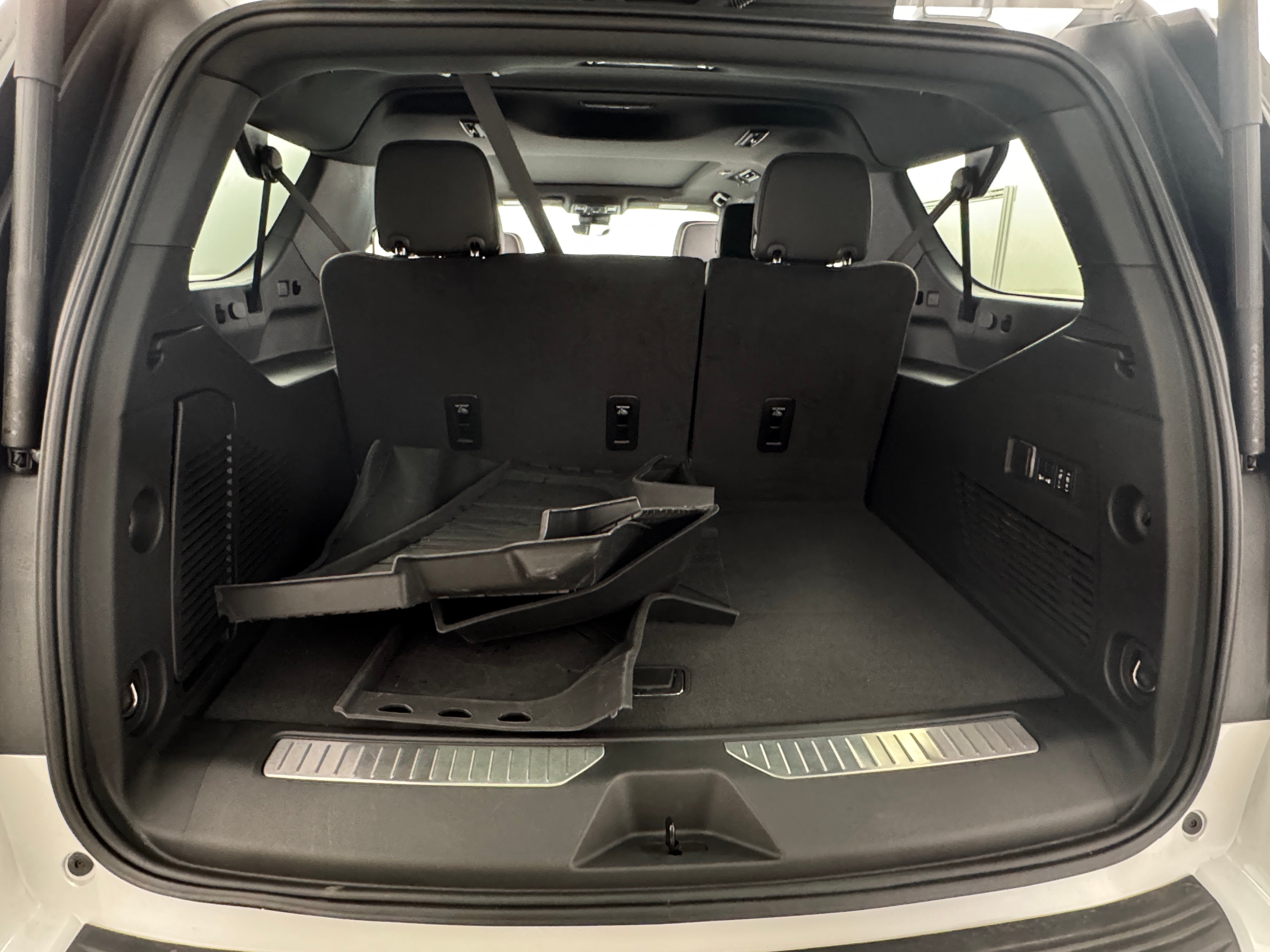 2024 Chevrolet Suburban Premier 6