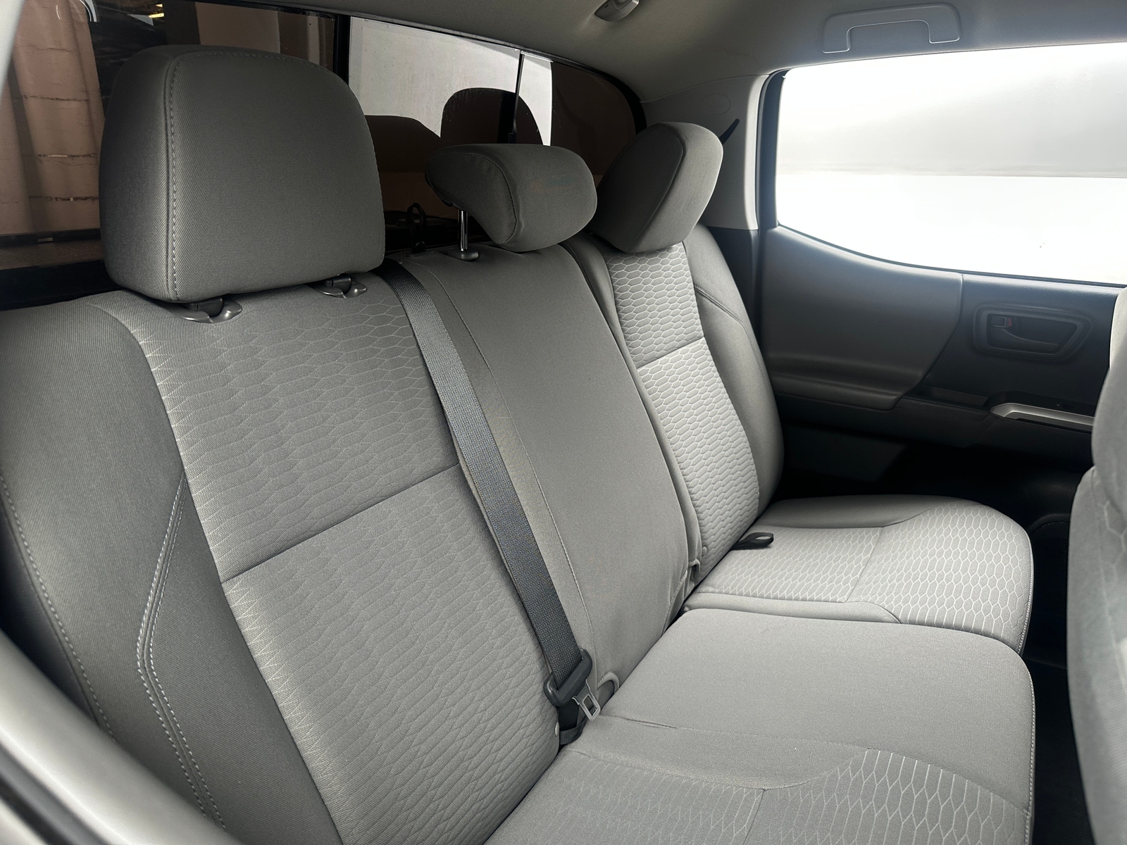 Thumbnail: 2016 Toyota Tacoma - 6