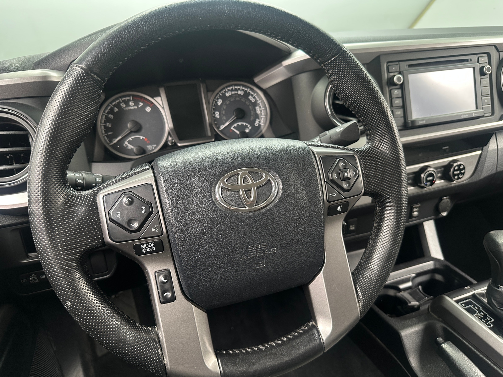 Thumbnail: 2016 Toyota Tacoma - 5