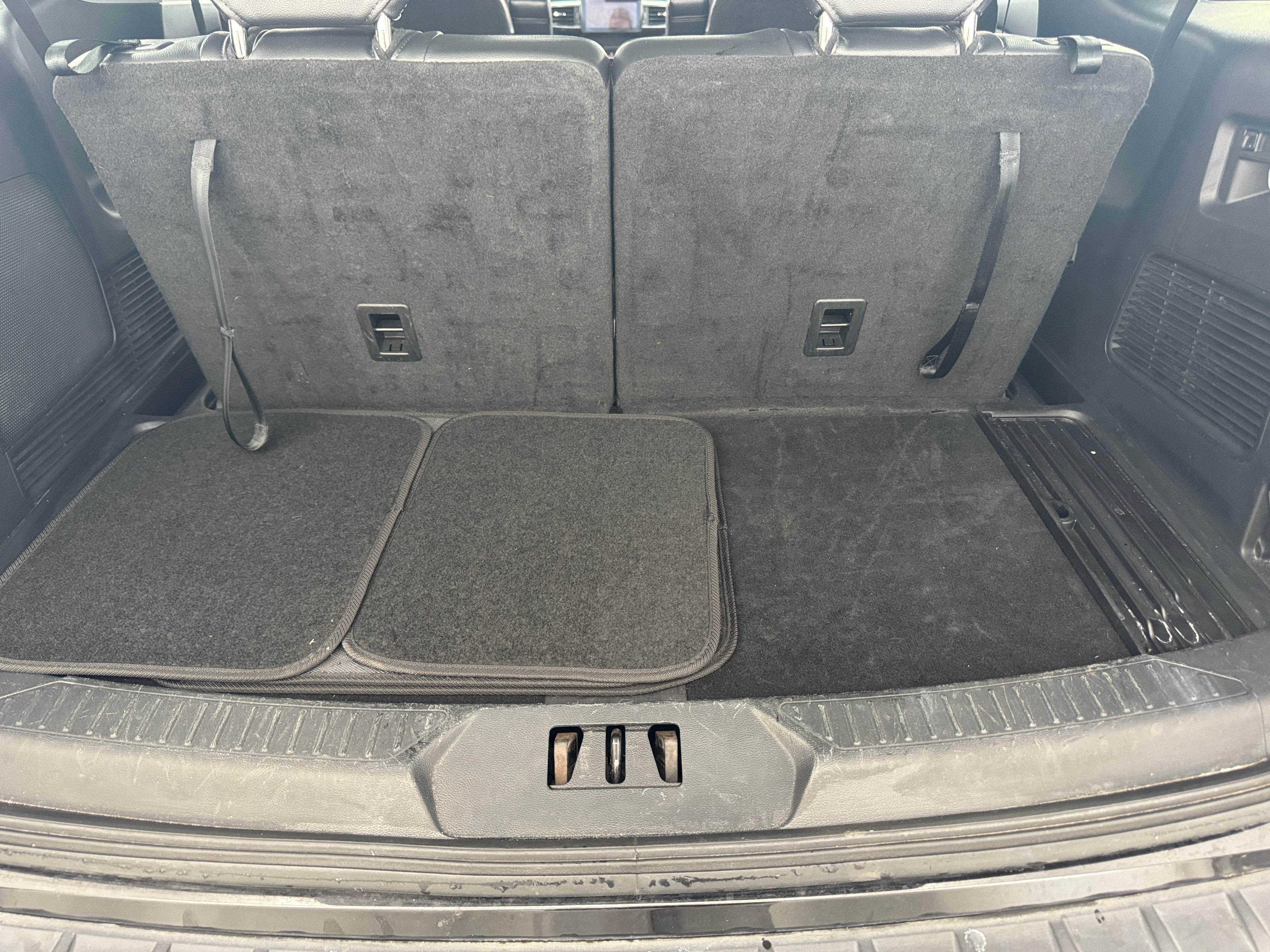2023 Ford Explorer Limited 6