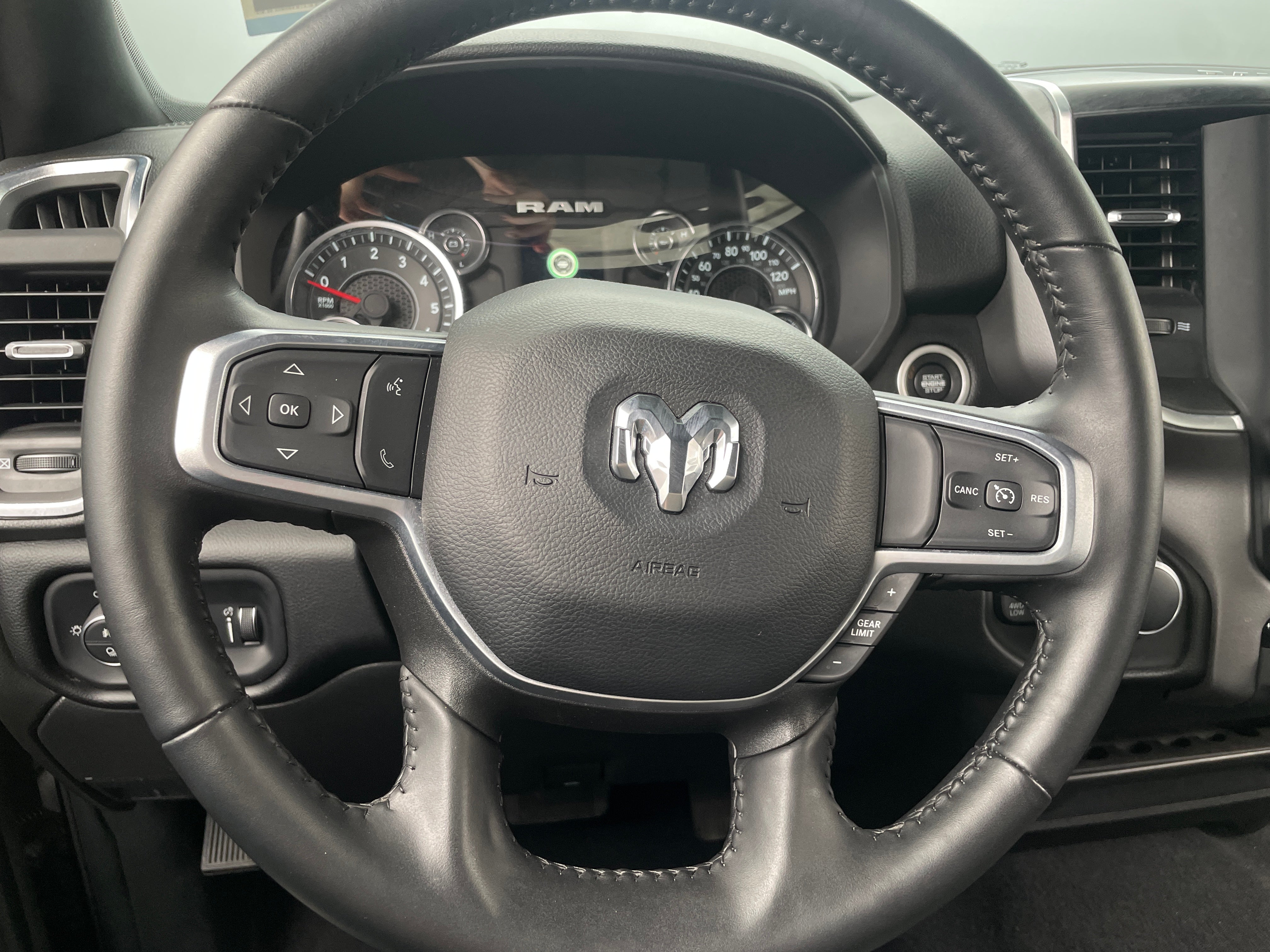 2024 RAM 2500 Big Horn 5