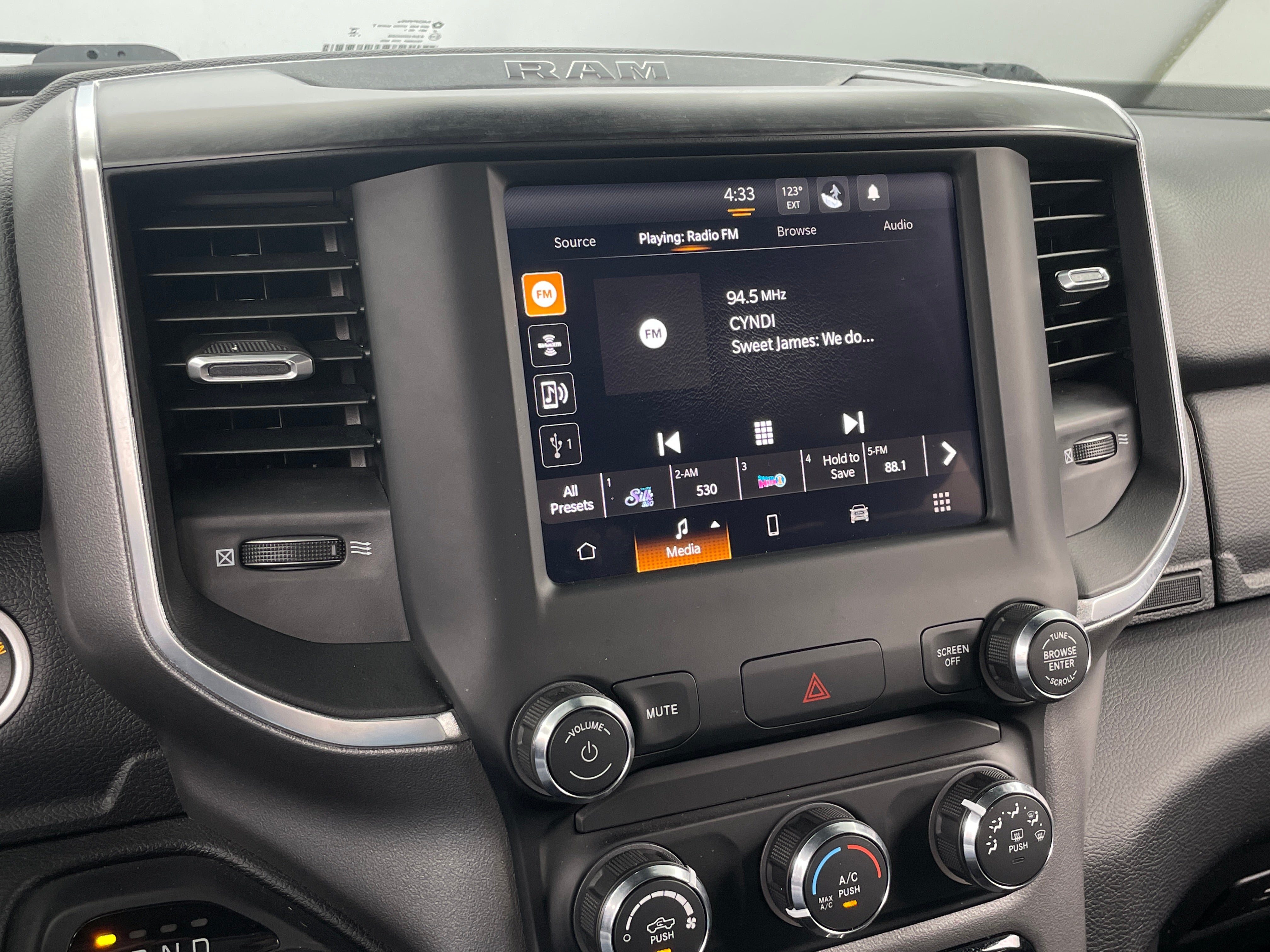 2024 RAM 2500 Big Horn 4
