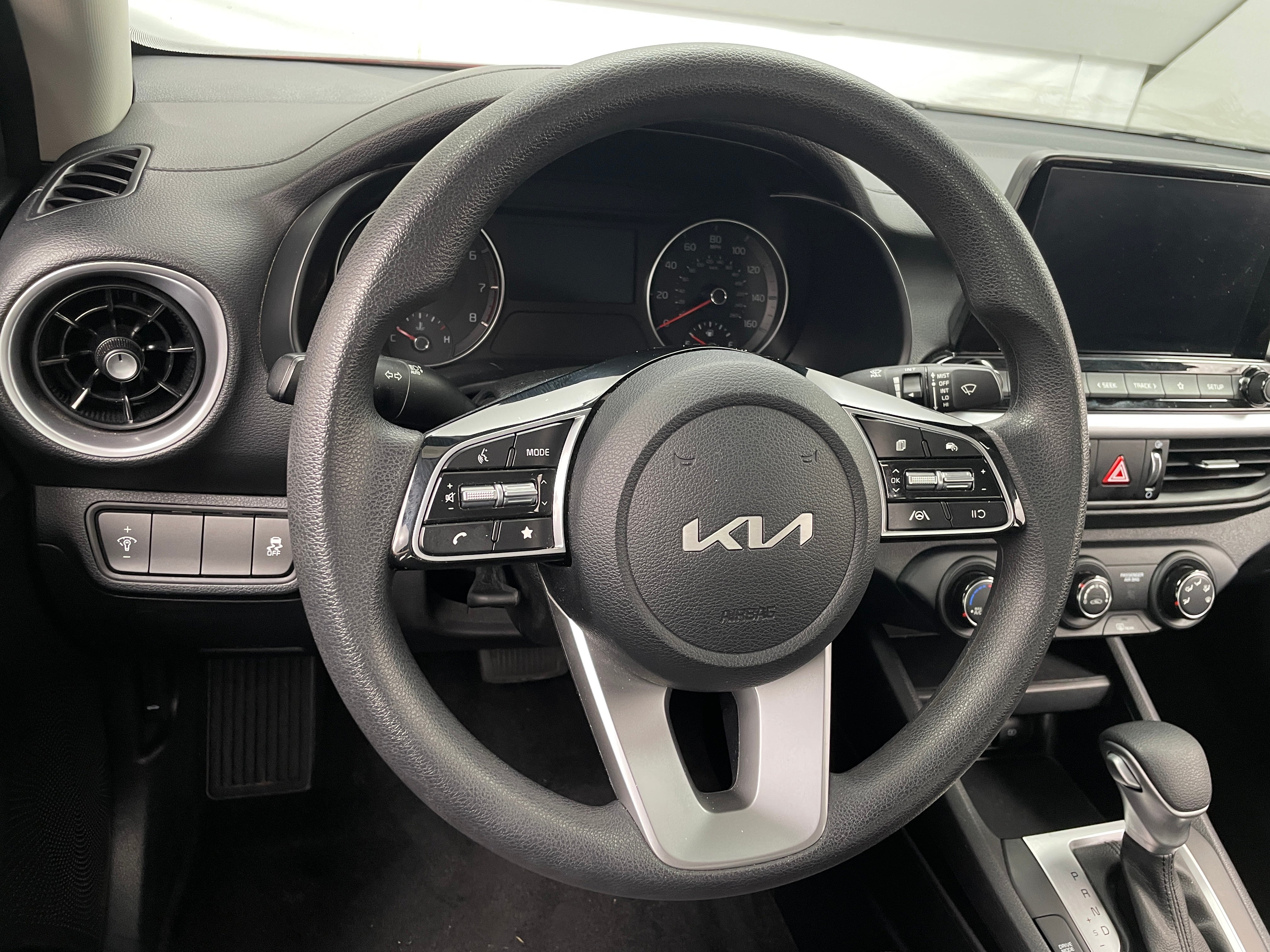 2024 Kia Forte LXS 5