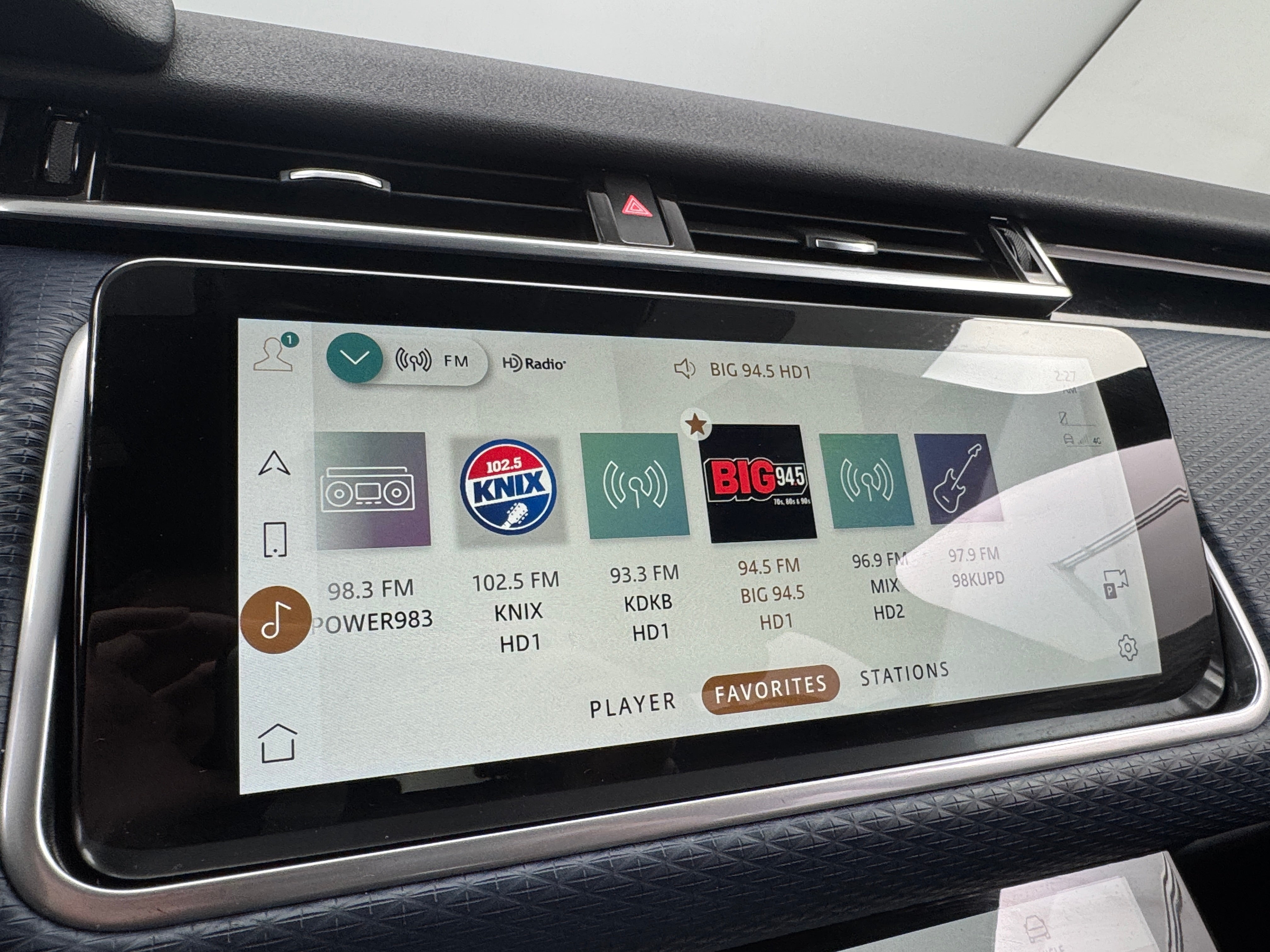 2021 Land Rover Range Rover Velar R-Dynamic S 3
