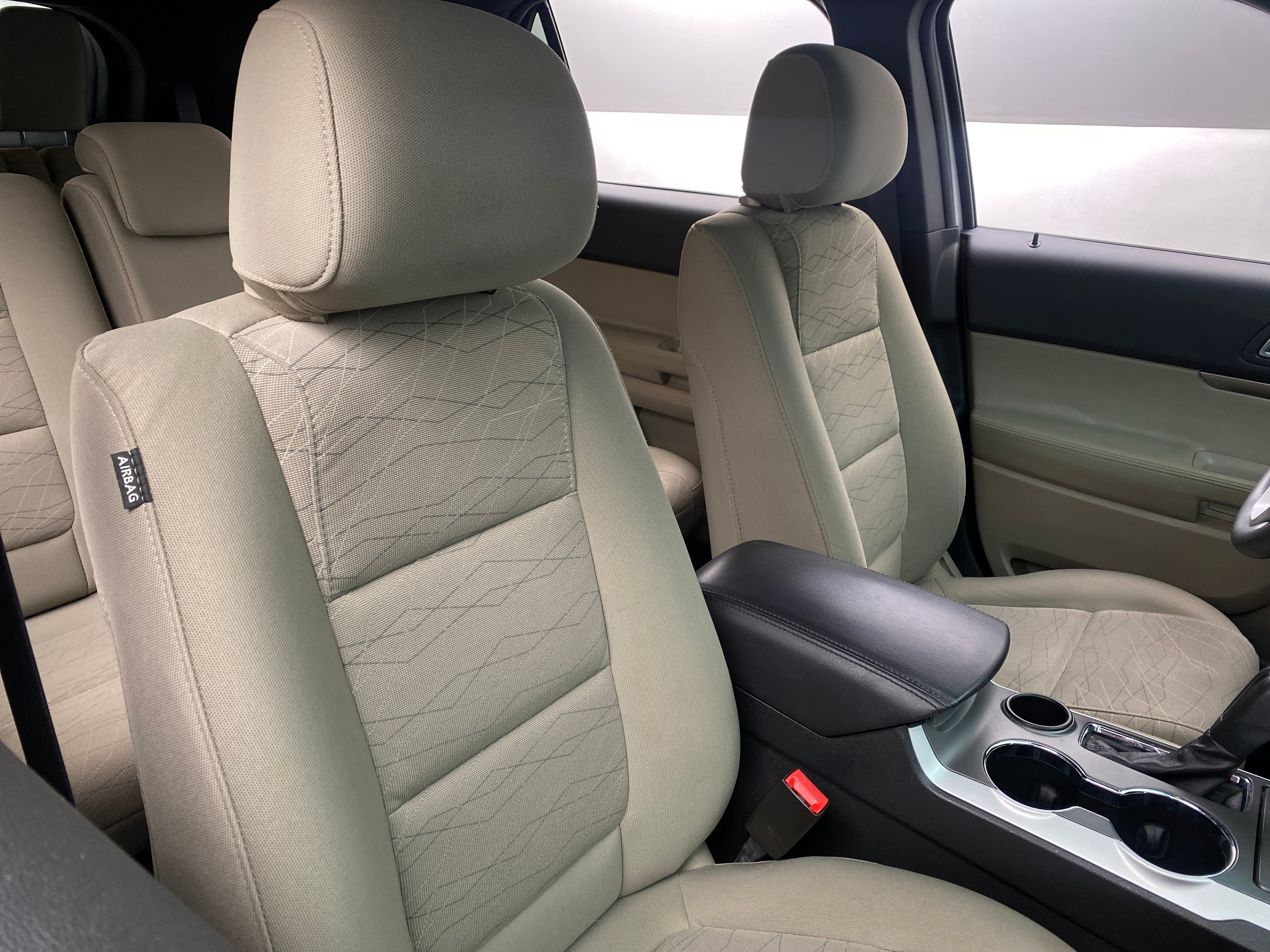 2015 Ford Explorer Base 2