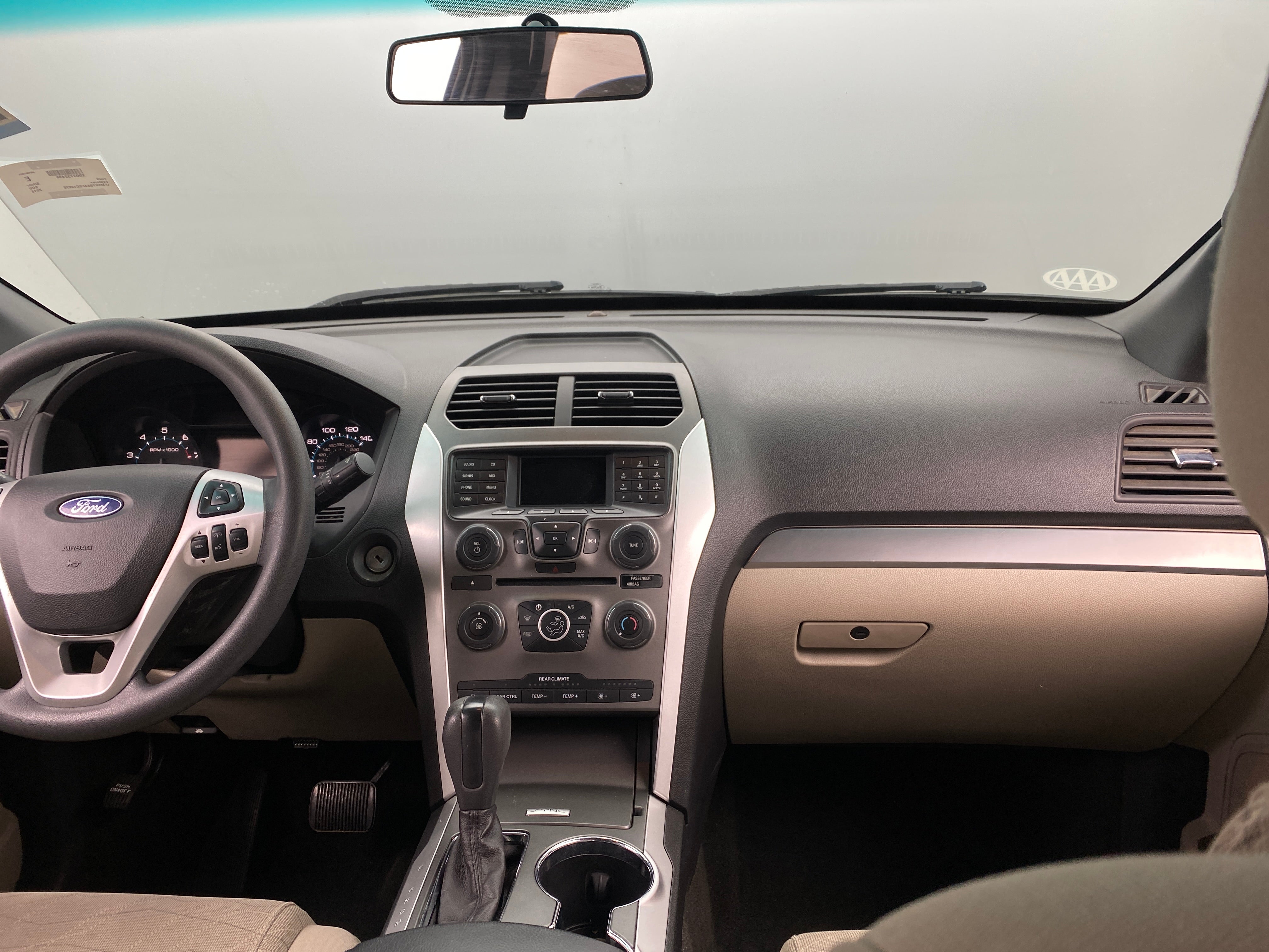 2015 Ford Explorer Base 3