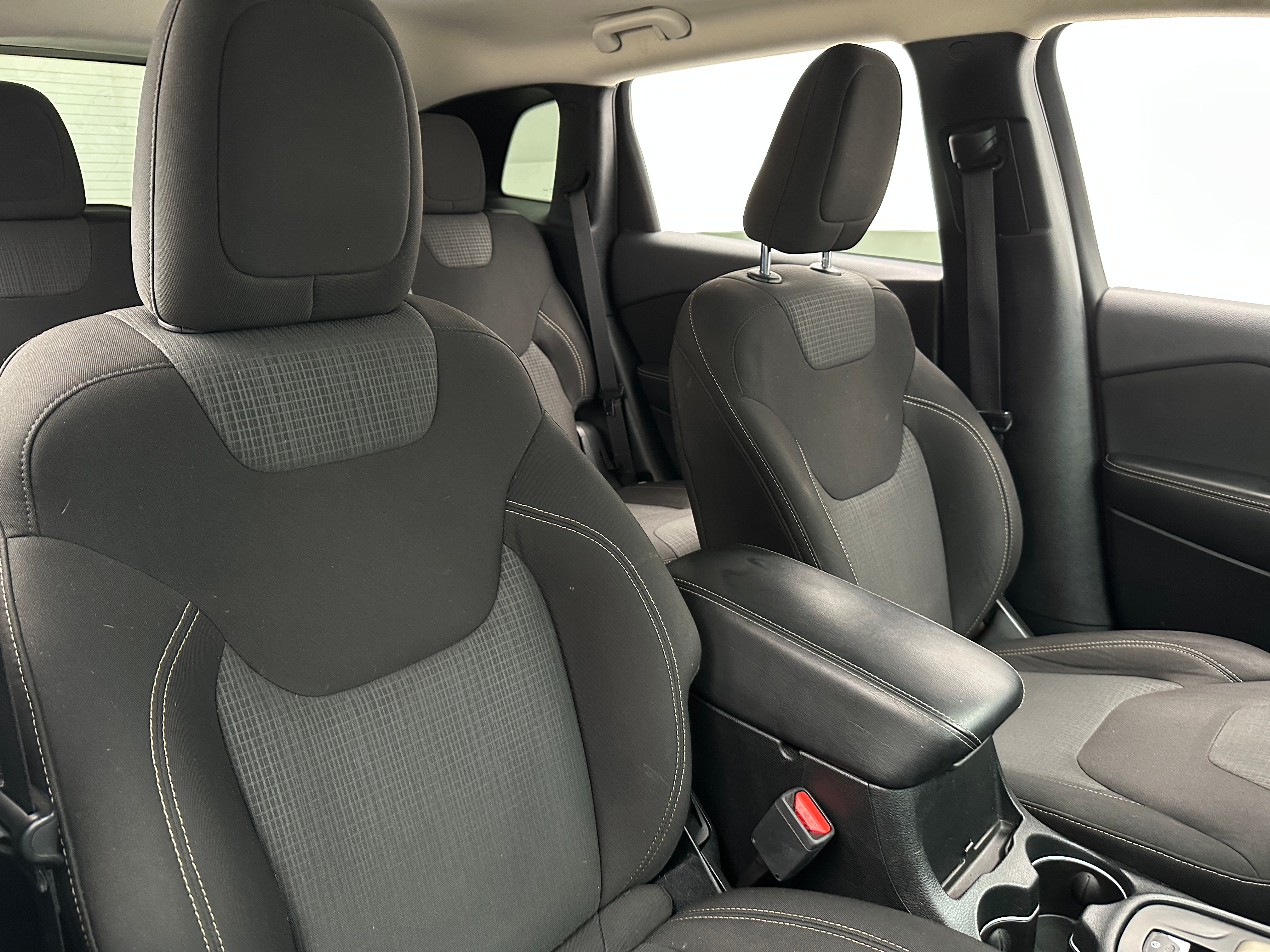 2016 Jeep Cherokee Latitude 2