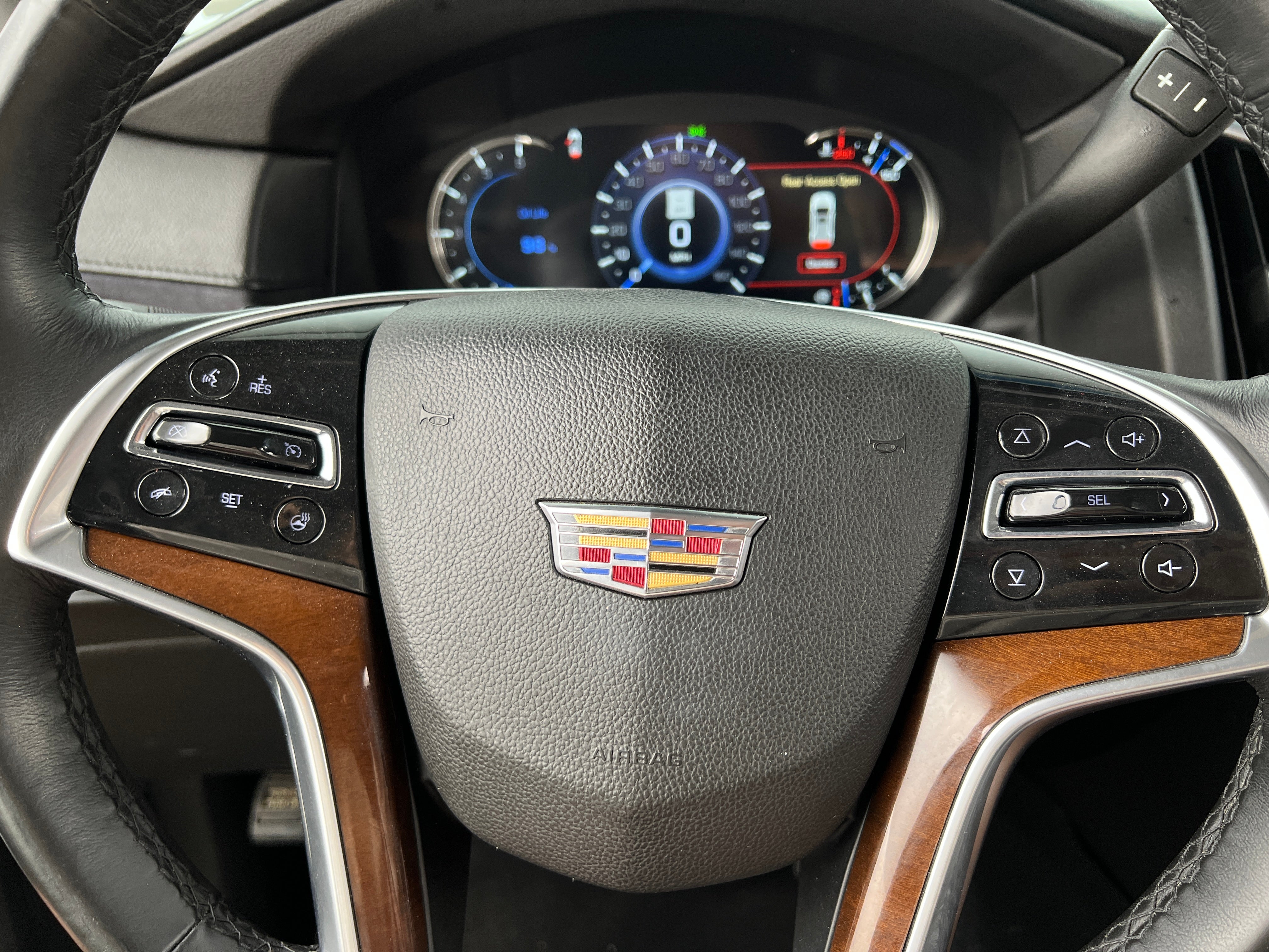 2018 Cadillac Escalade  4