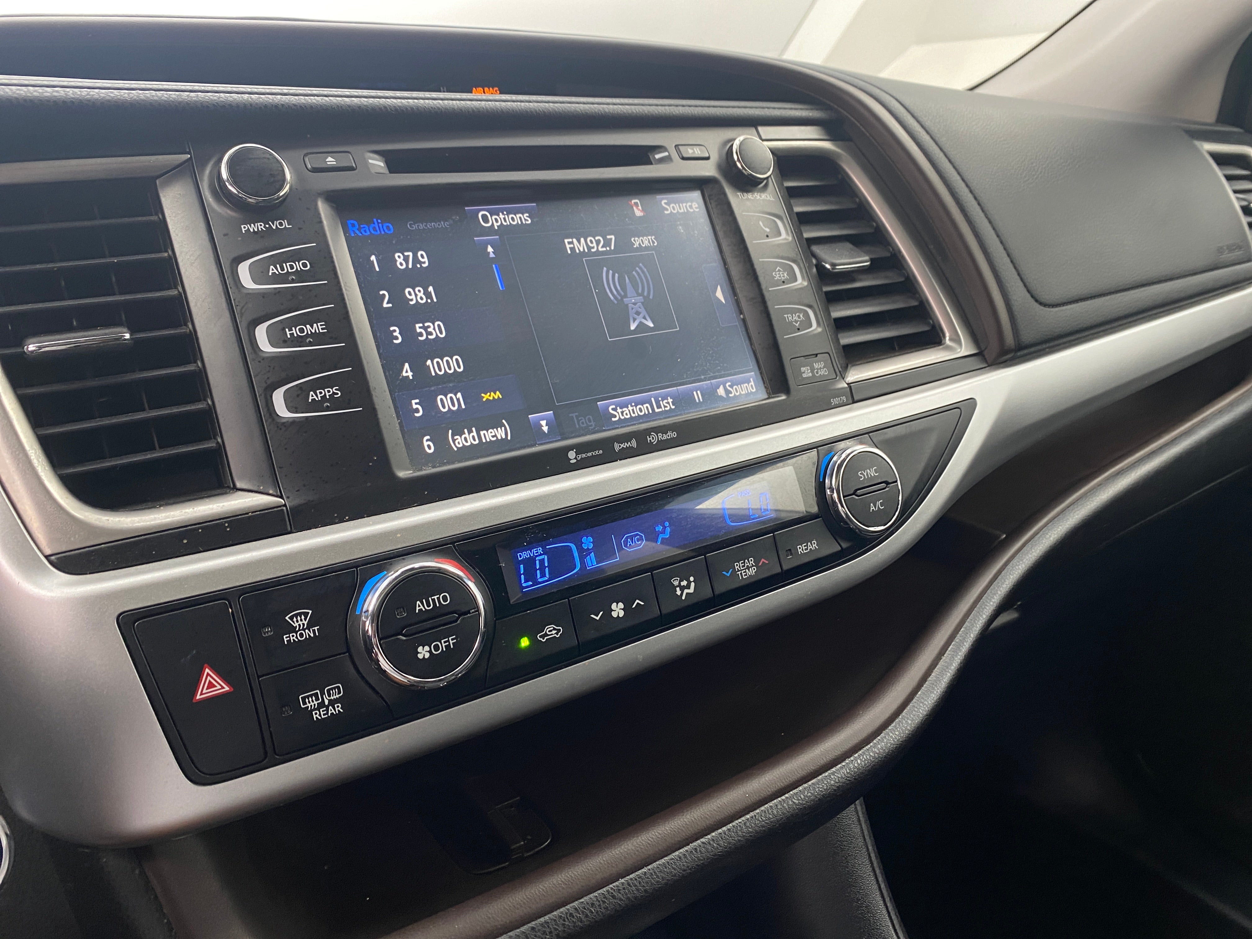 2018 Toyota Highlander XLE 3