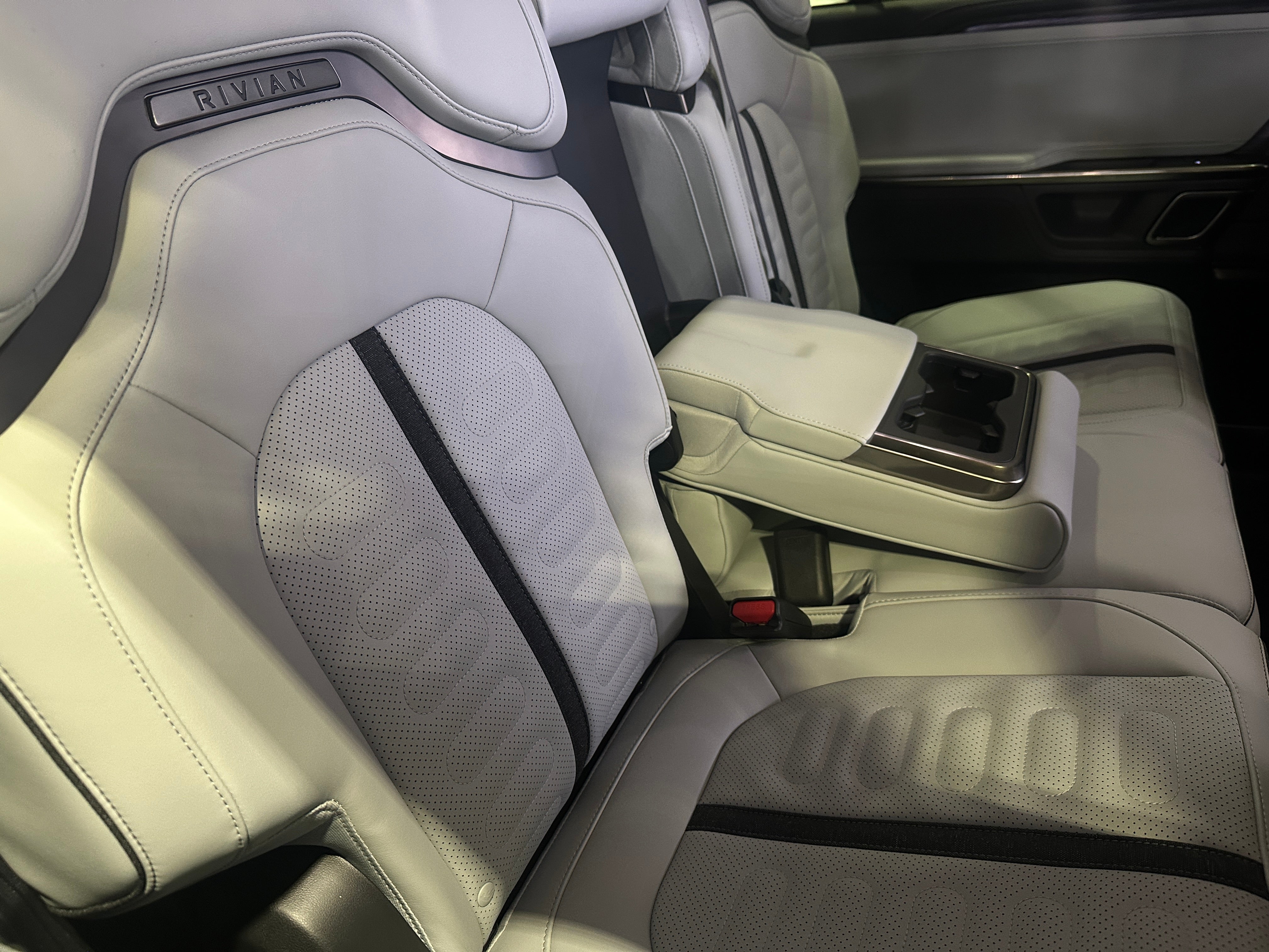 2023 Rivian R1S Adventure 5