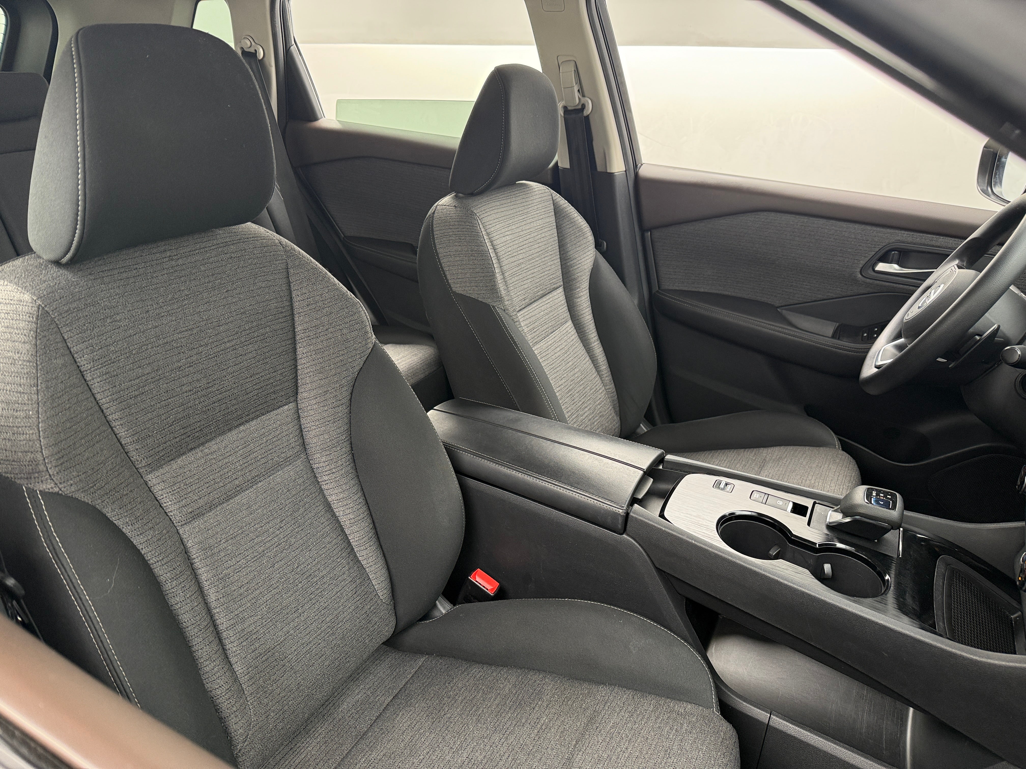 2021 Nissan Rogue SV 2