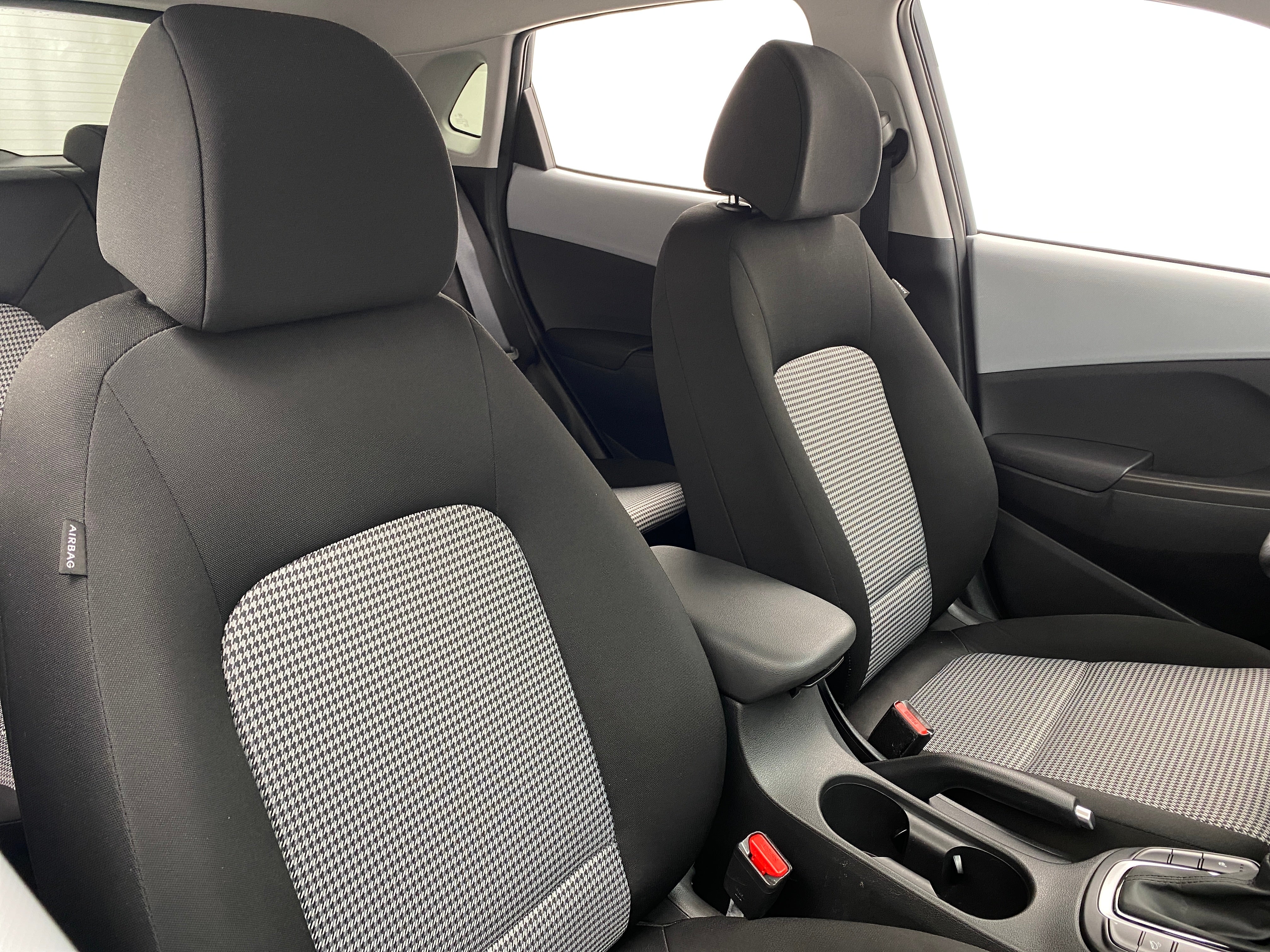 2020 Hyundai Kona SEL 2