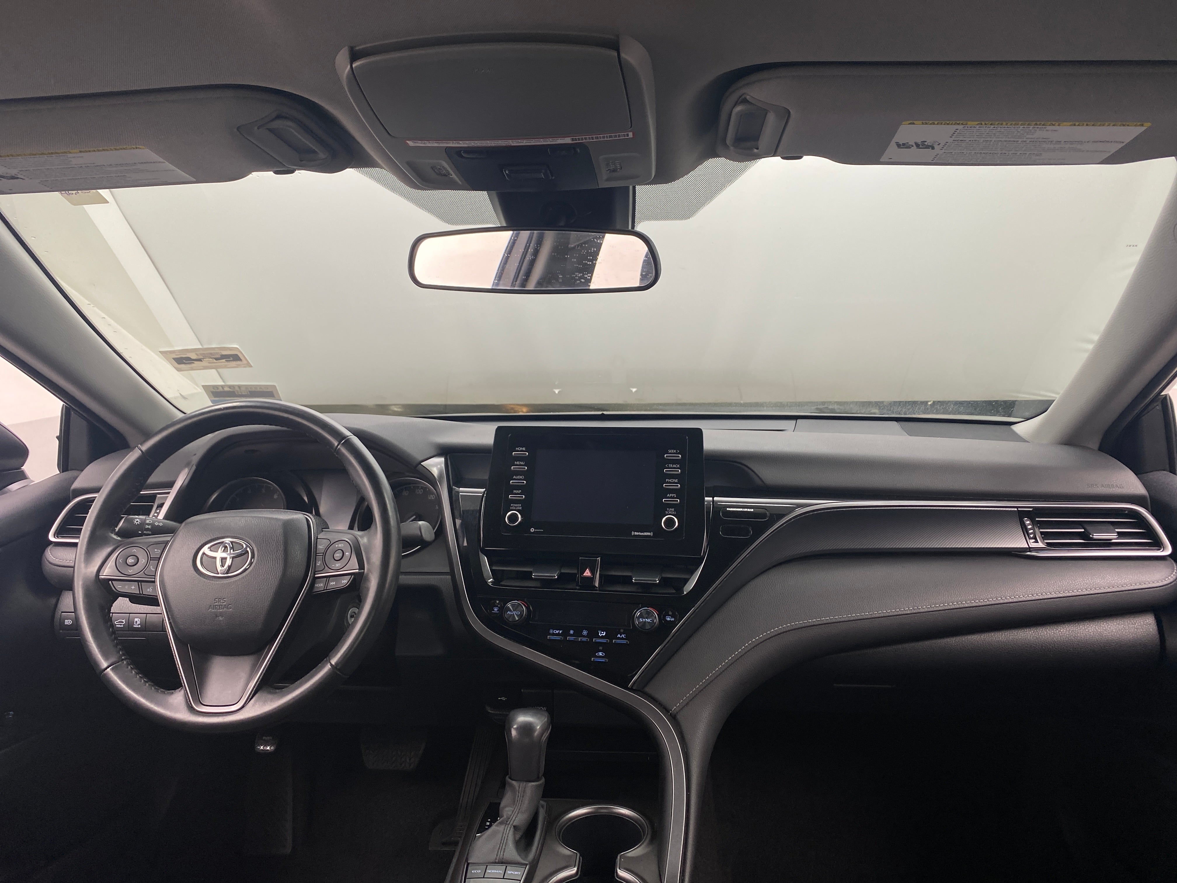 2023 Toyota Camry SE 3