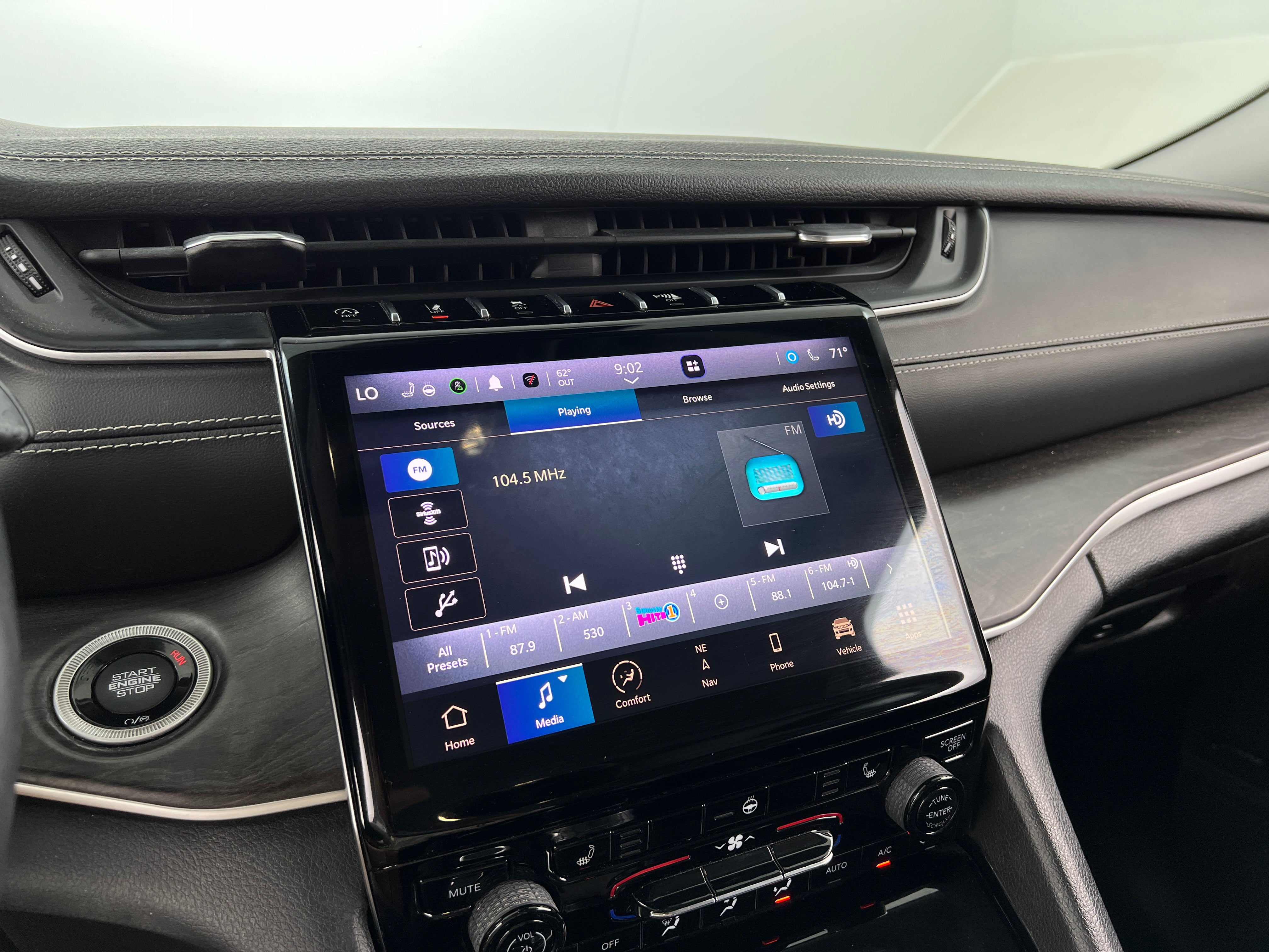 2021 Jeep Grand Cherokee L Limited Edition 3