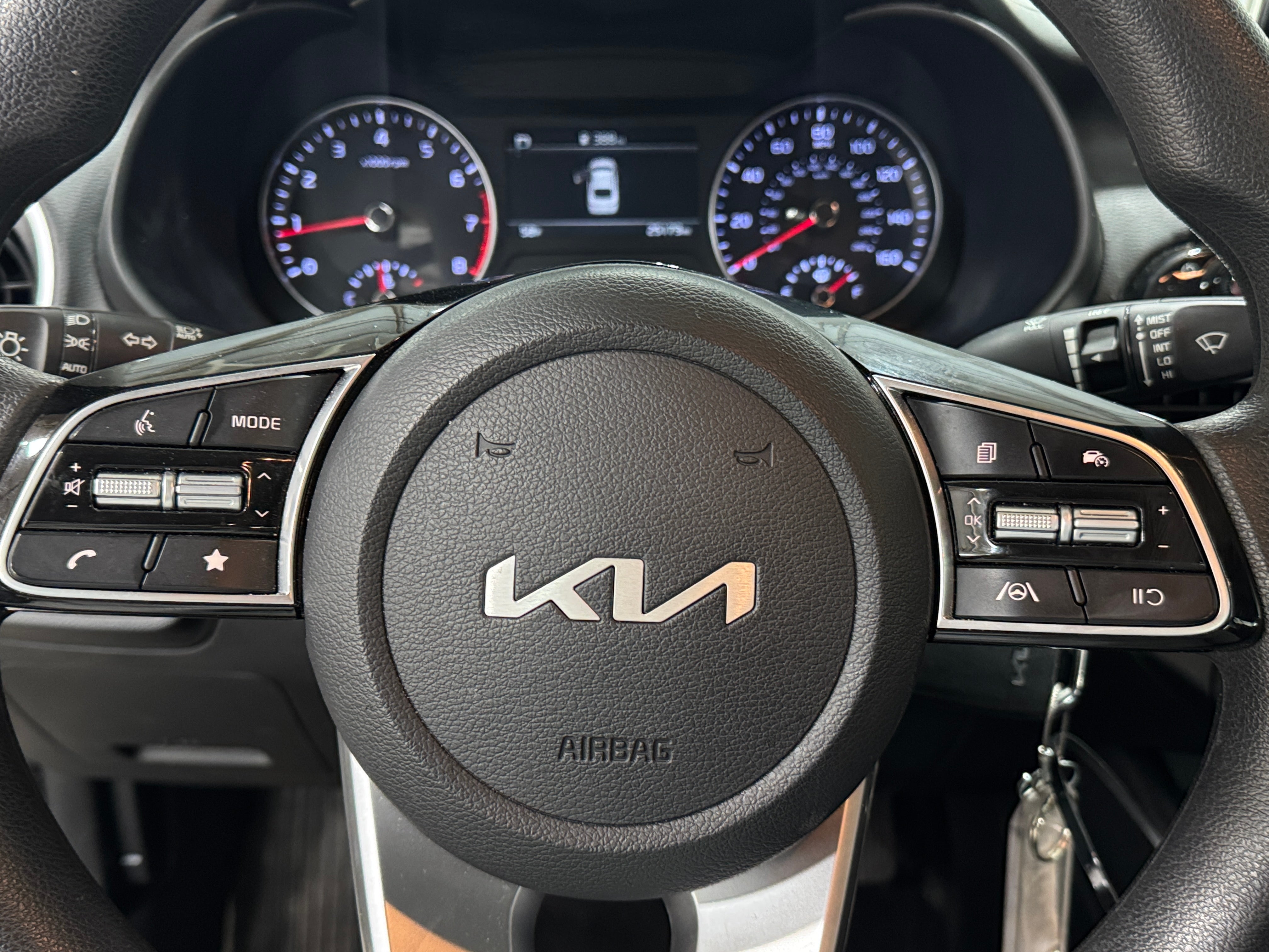 2024 Kia Forte LXS 5