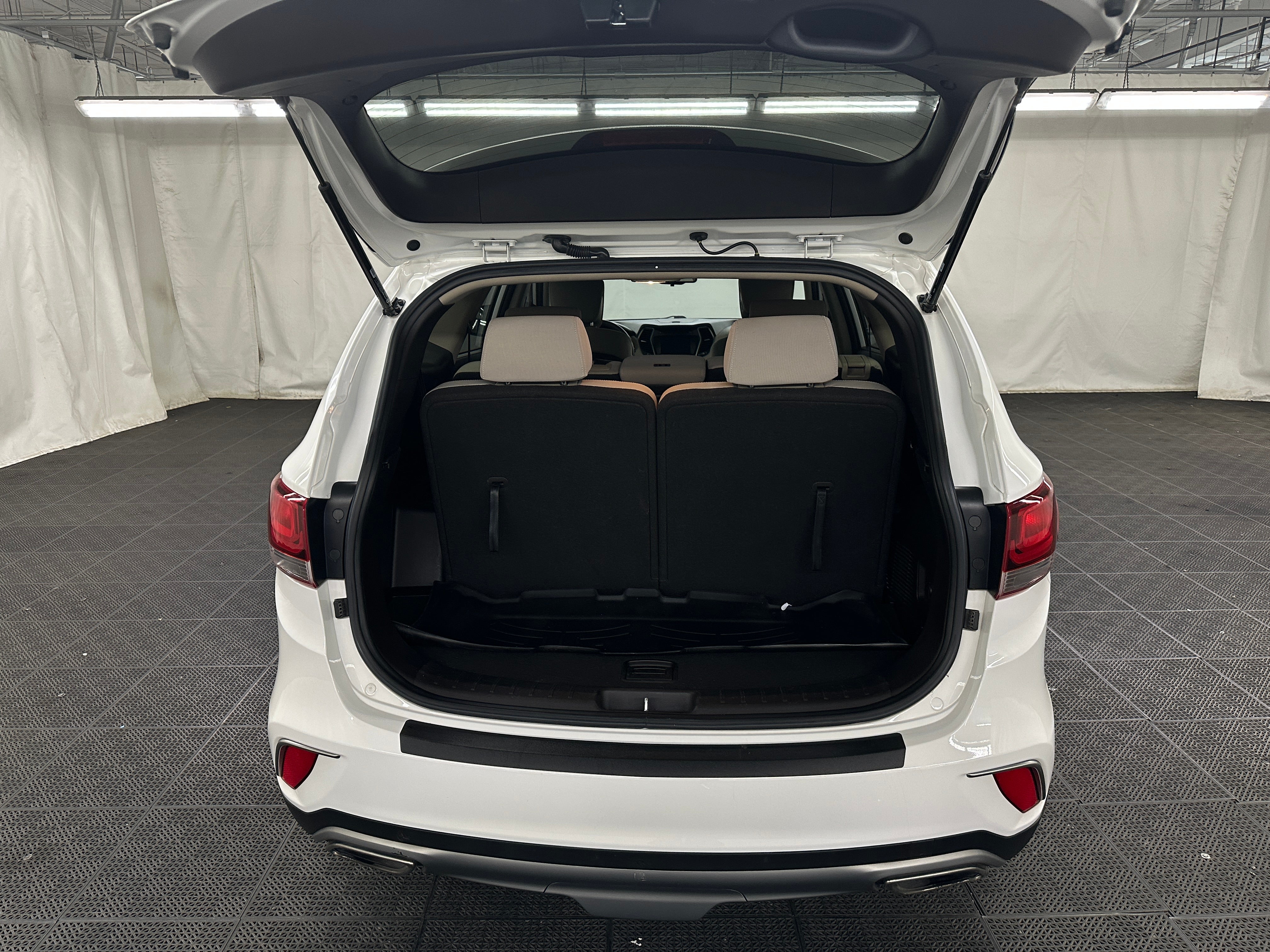 2019 Hyundai Santa Fe XL SE 7