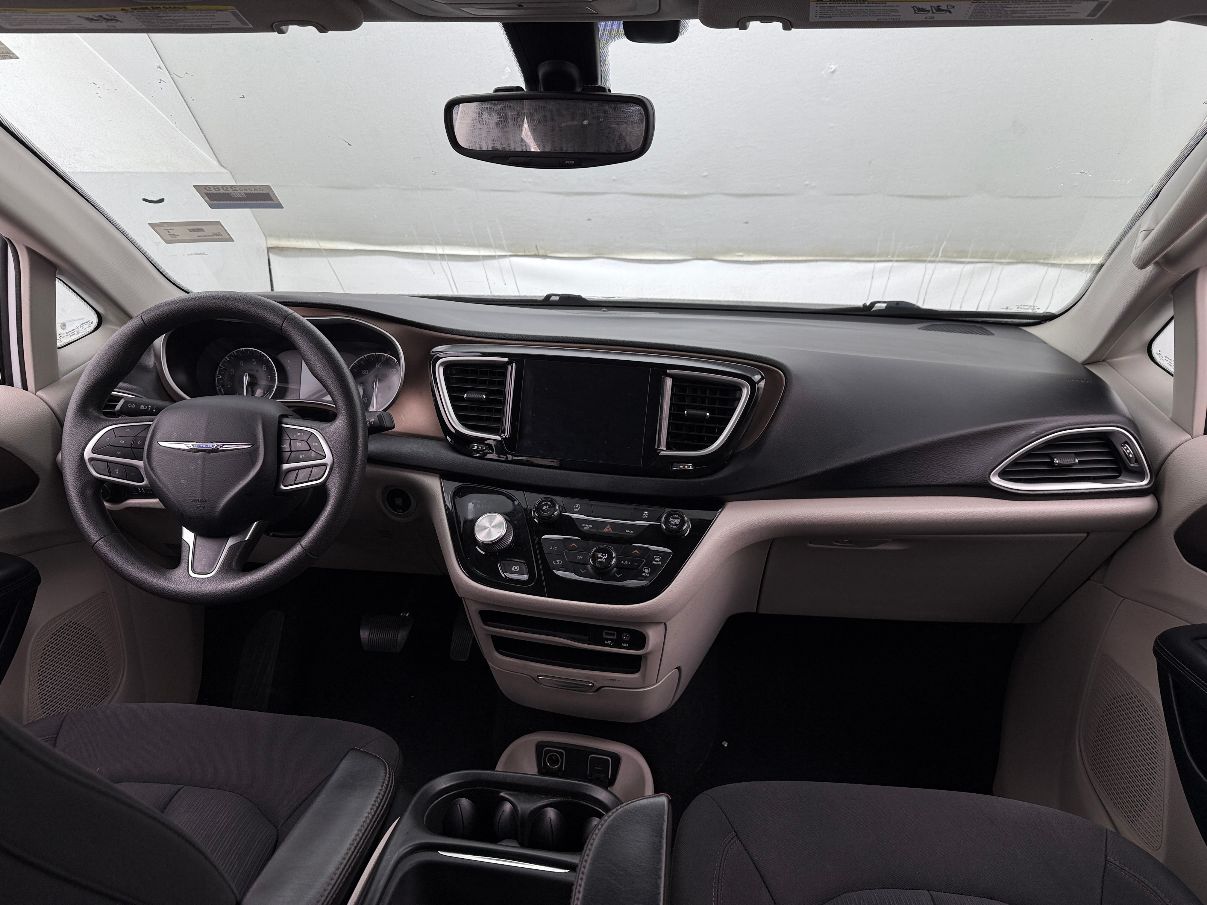 2017 Chrysler Pacifica Touring Plus 3