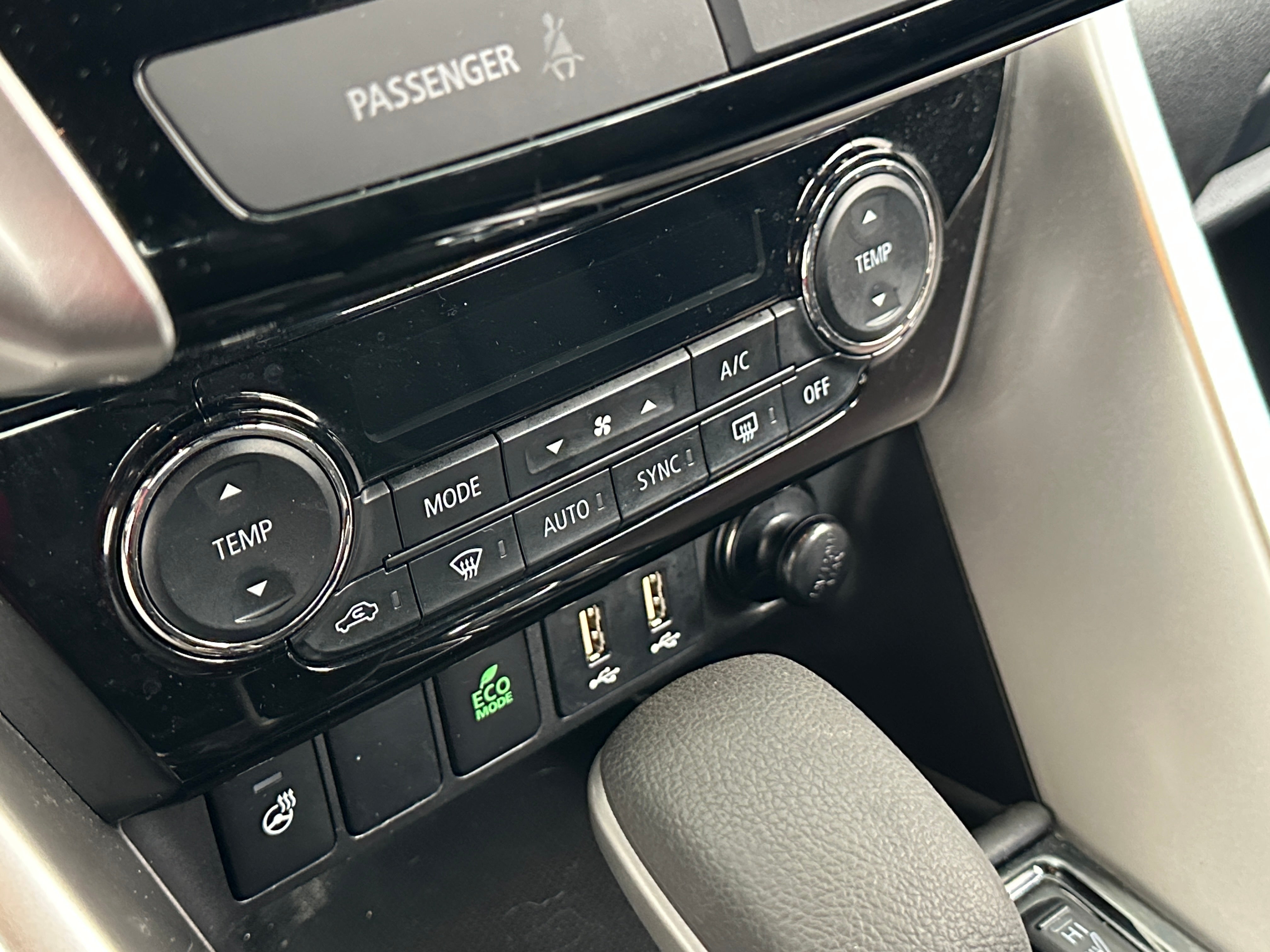 2022 Mitsubishi Eclipse Cross SEL 4
