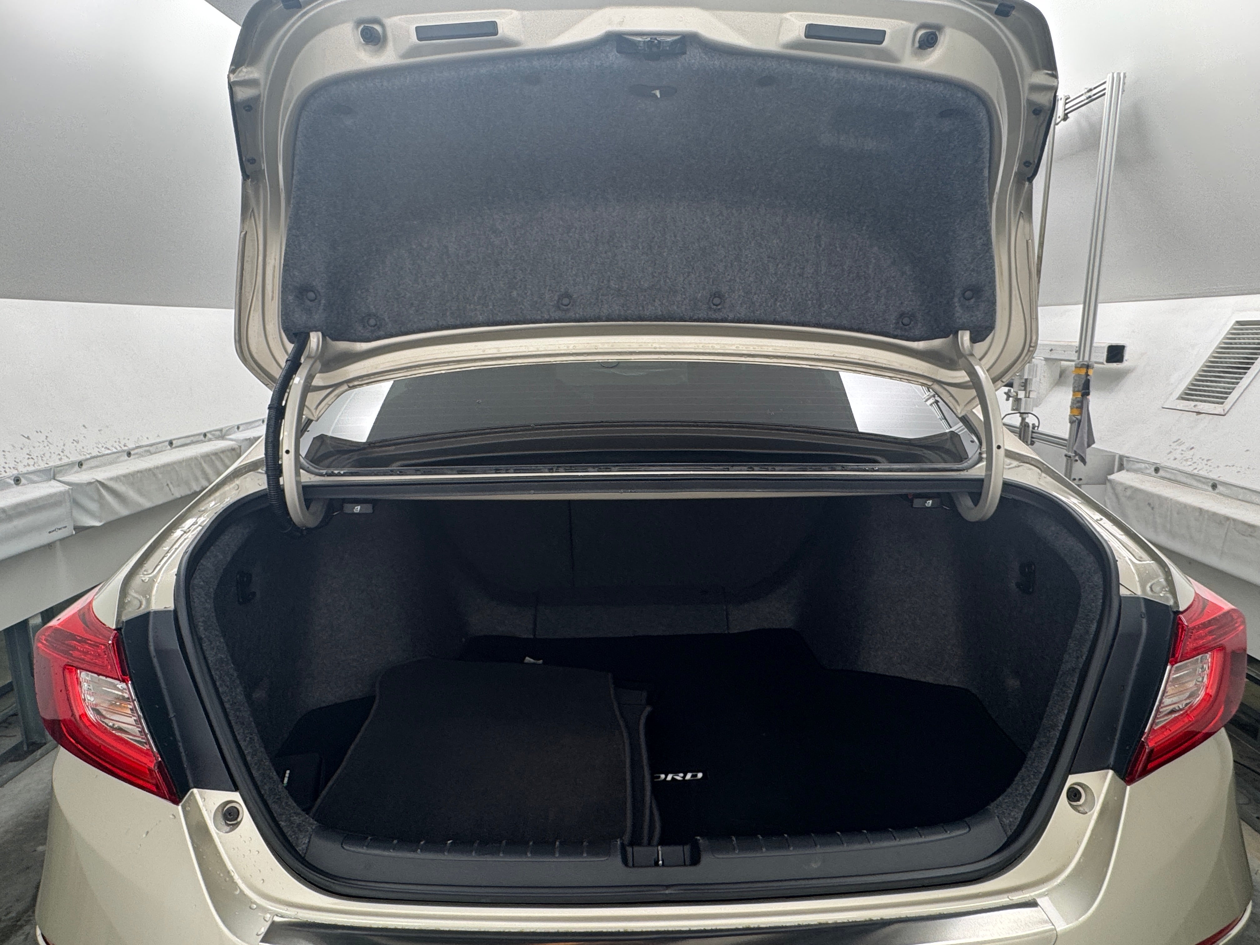 2018 Honda Accord Touring 6