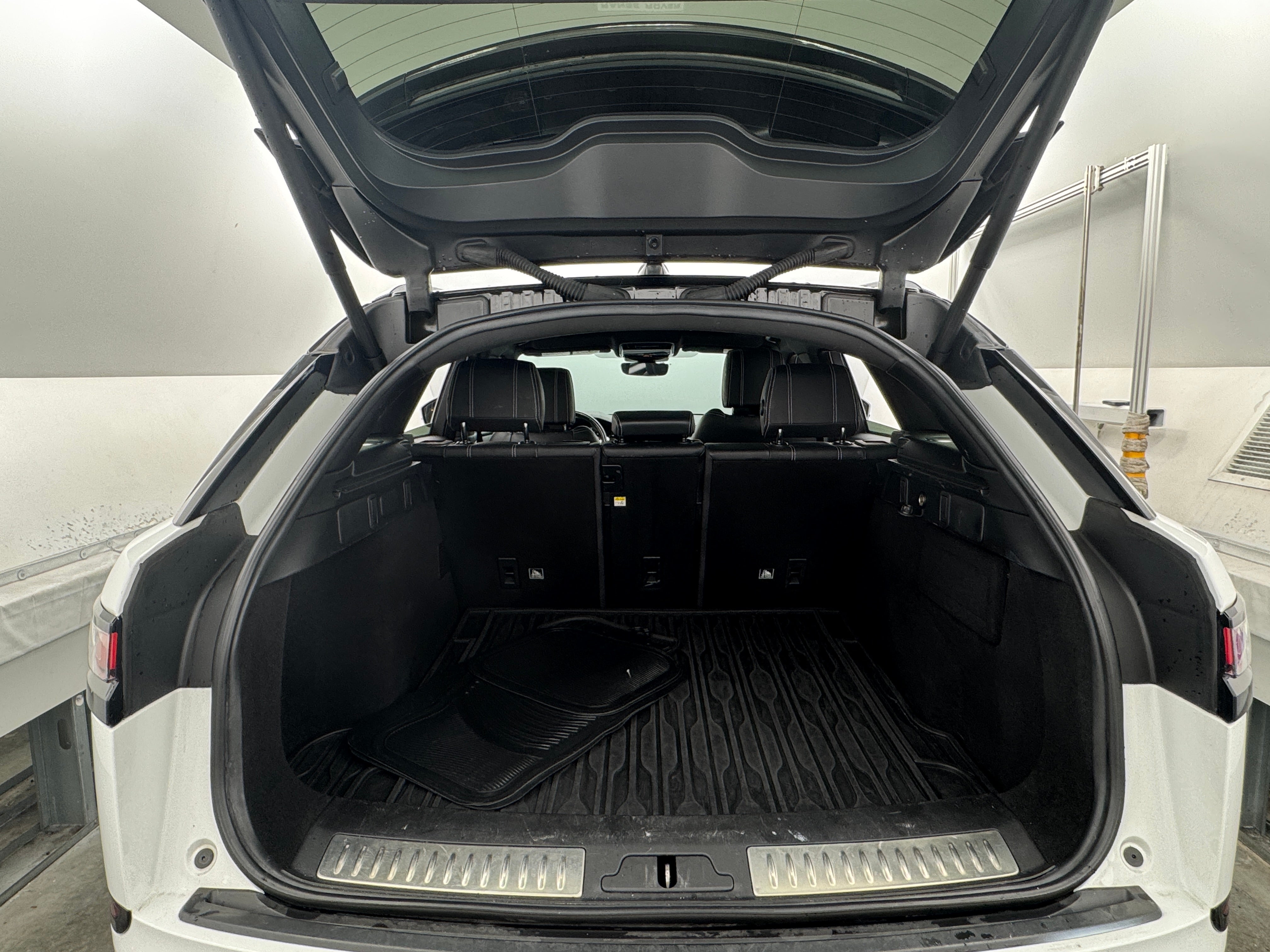 2020 Land Rover Range Rover Velar R-Dynamic HSE 6