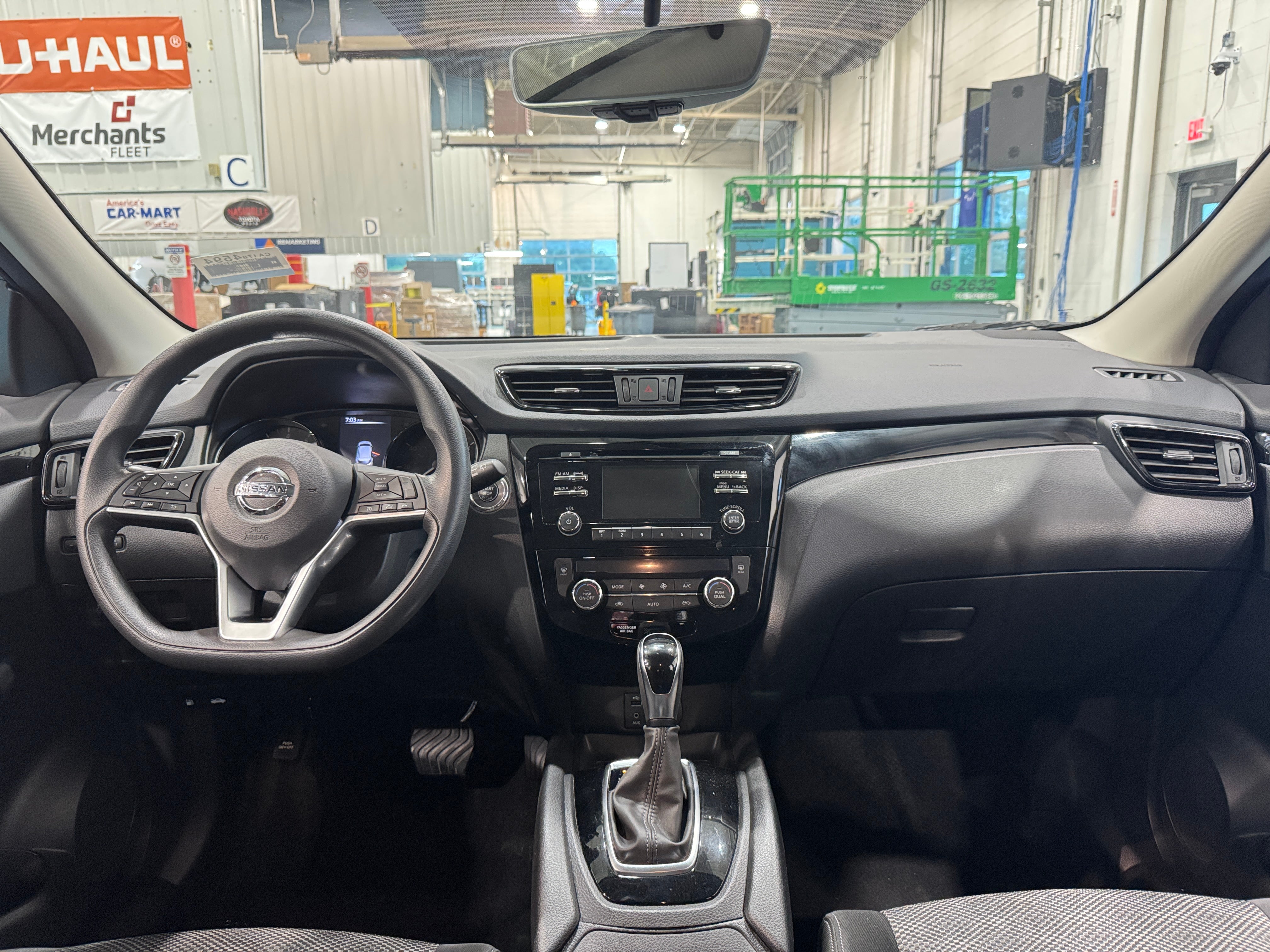 2017 Nissan Rogue Sport SV 3