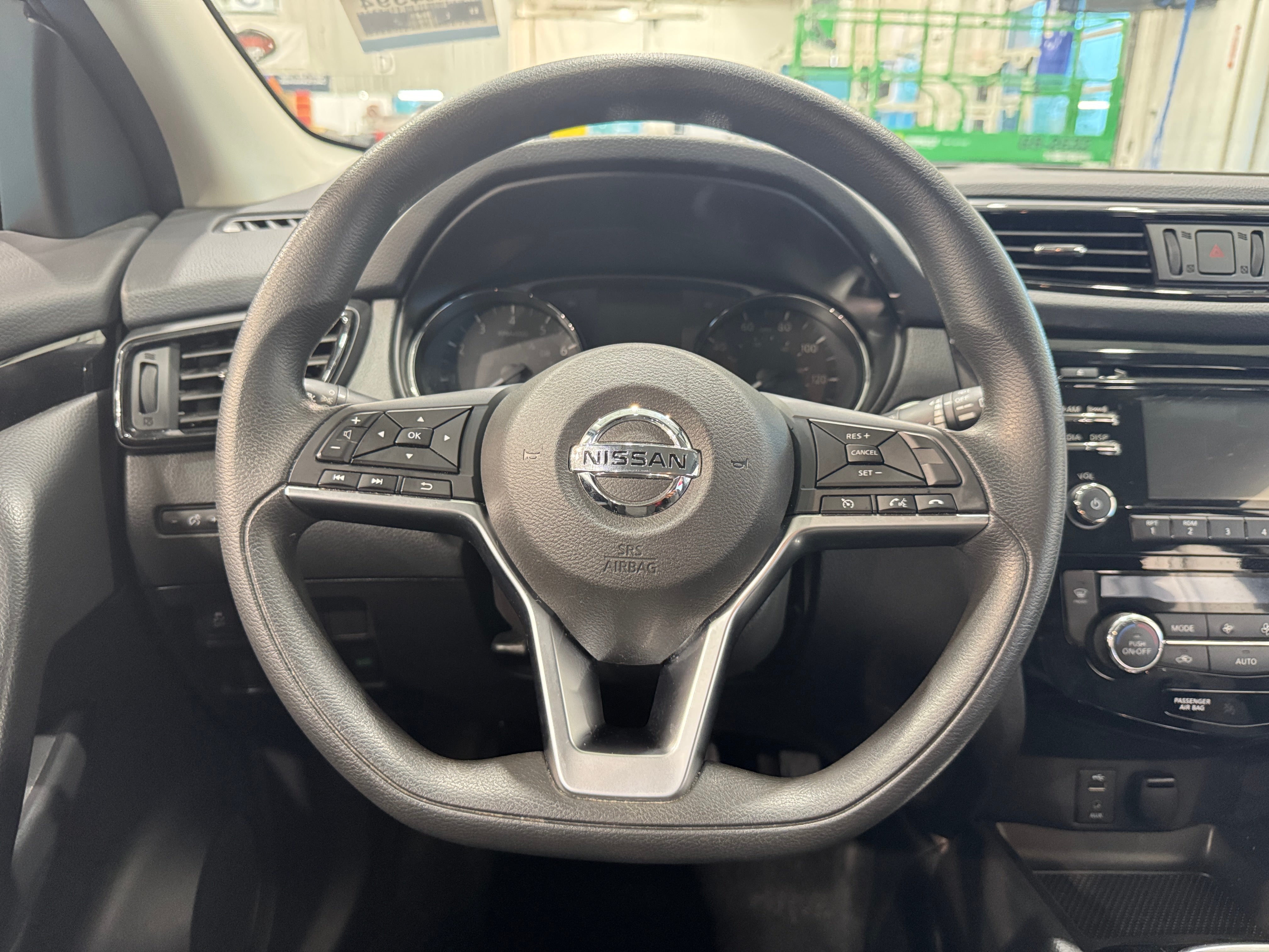 2017 Nissan Rogue Sport SV 5