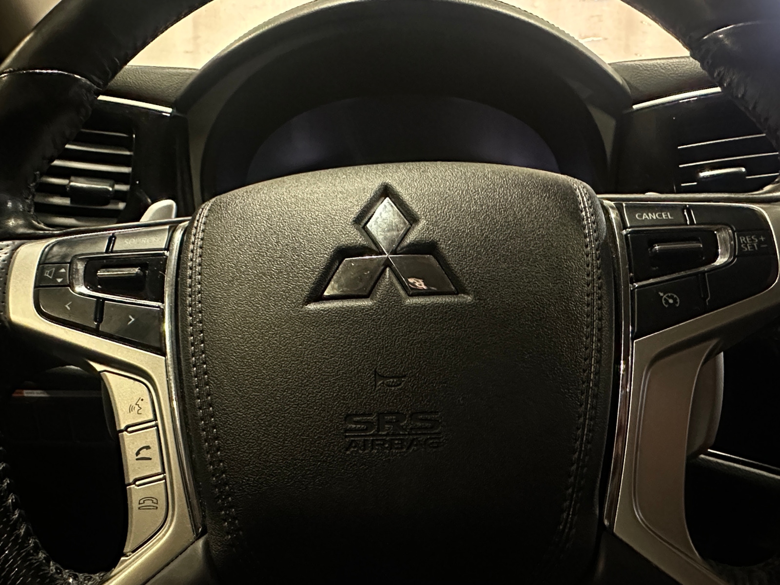 Thumbnail: 2018 Mitsubishi Outlander - 4