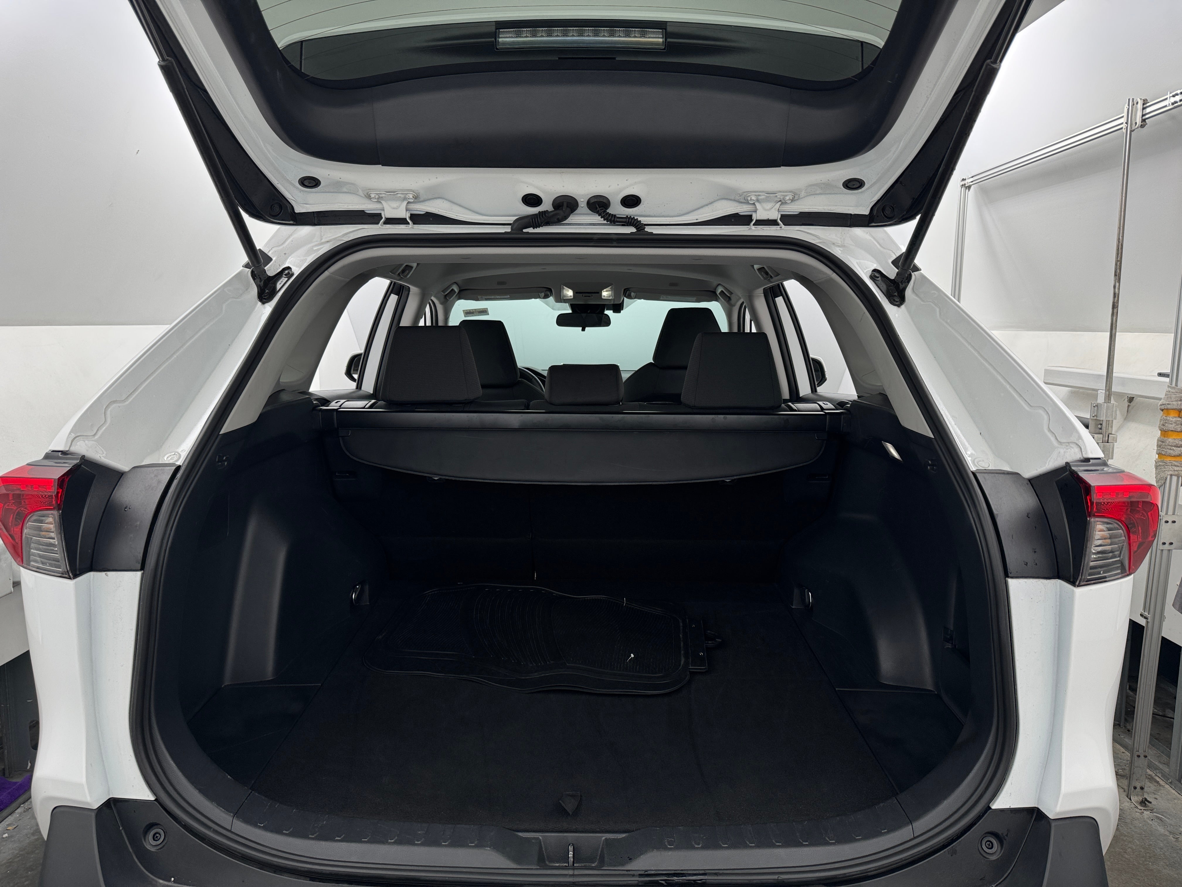 2024 Toyota RAV4 XLE 7