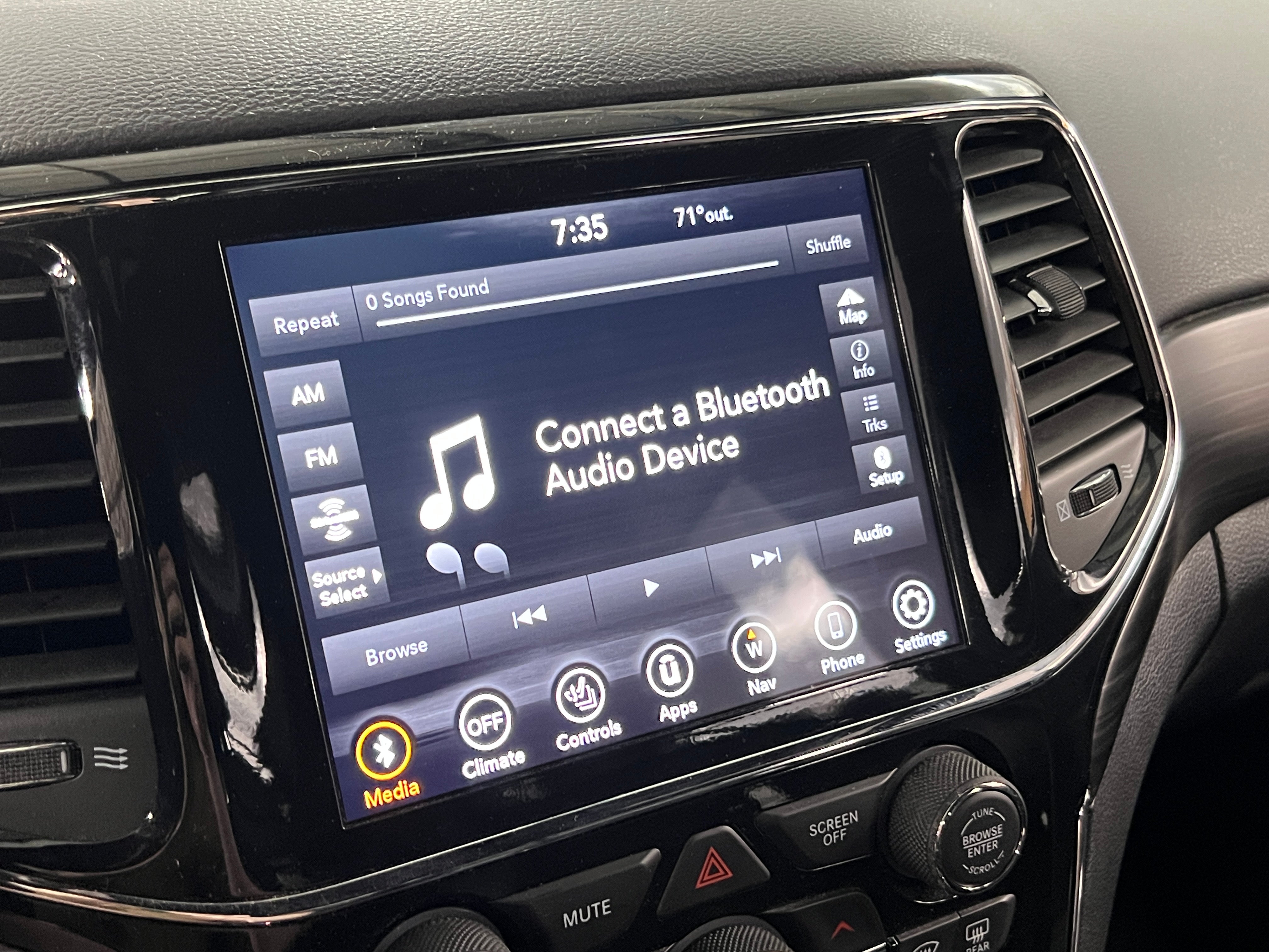 2021 Jeep Grand Cherokee Laredo 4