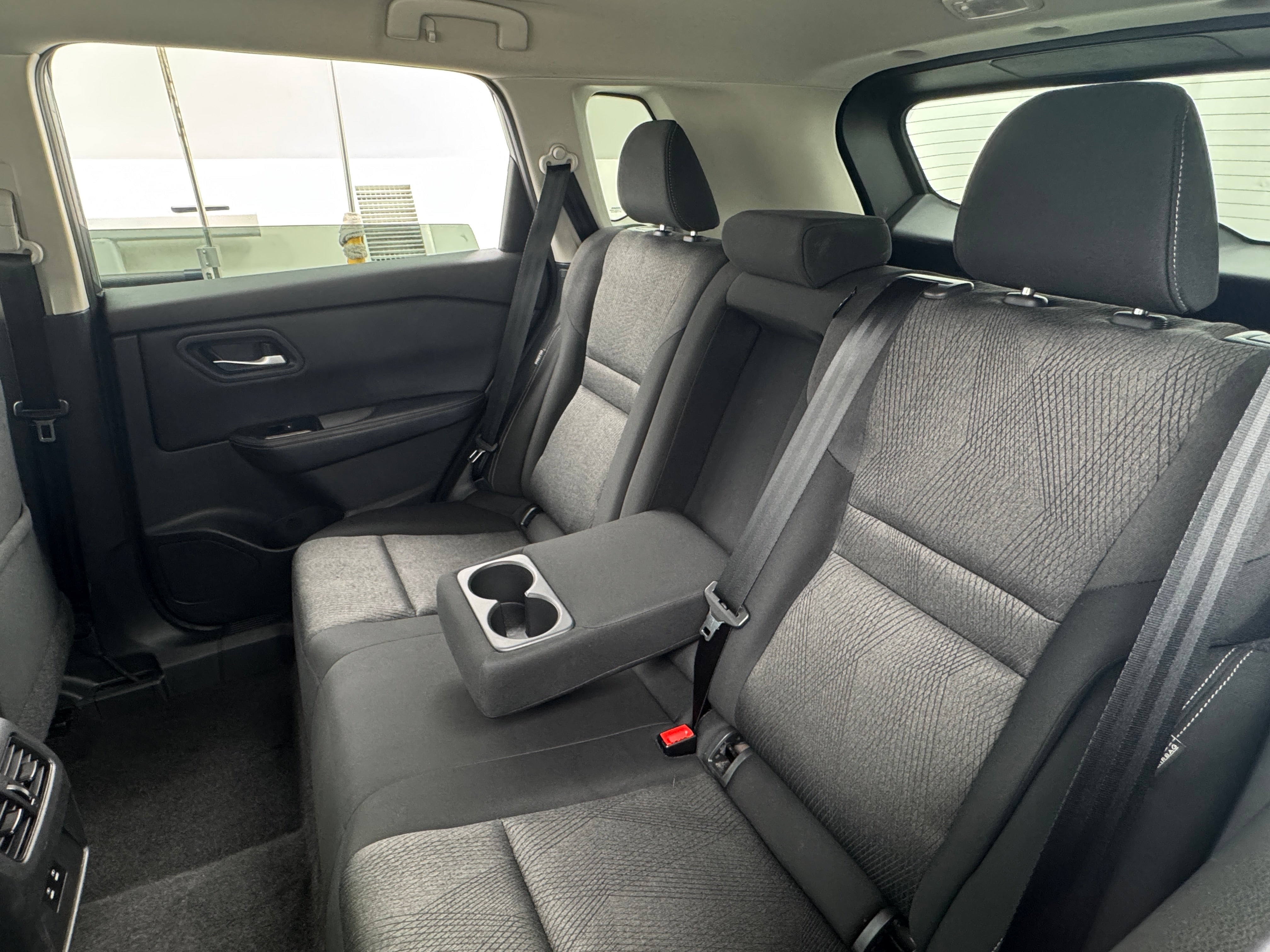 2024 Nissan Rogue SV 6