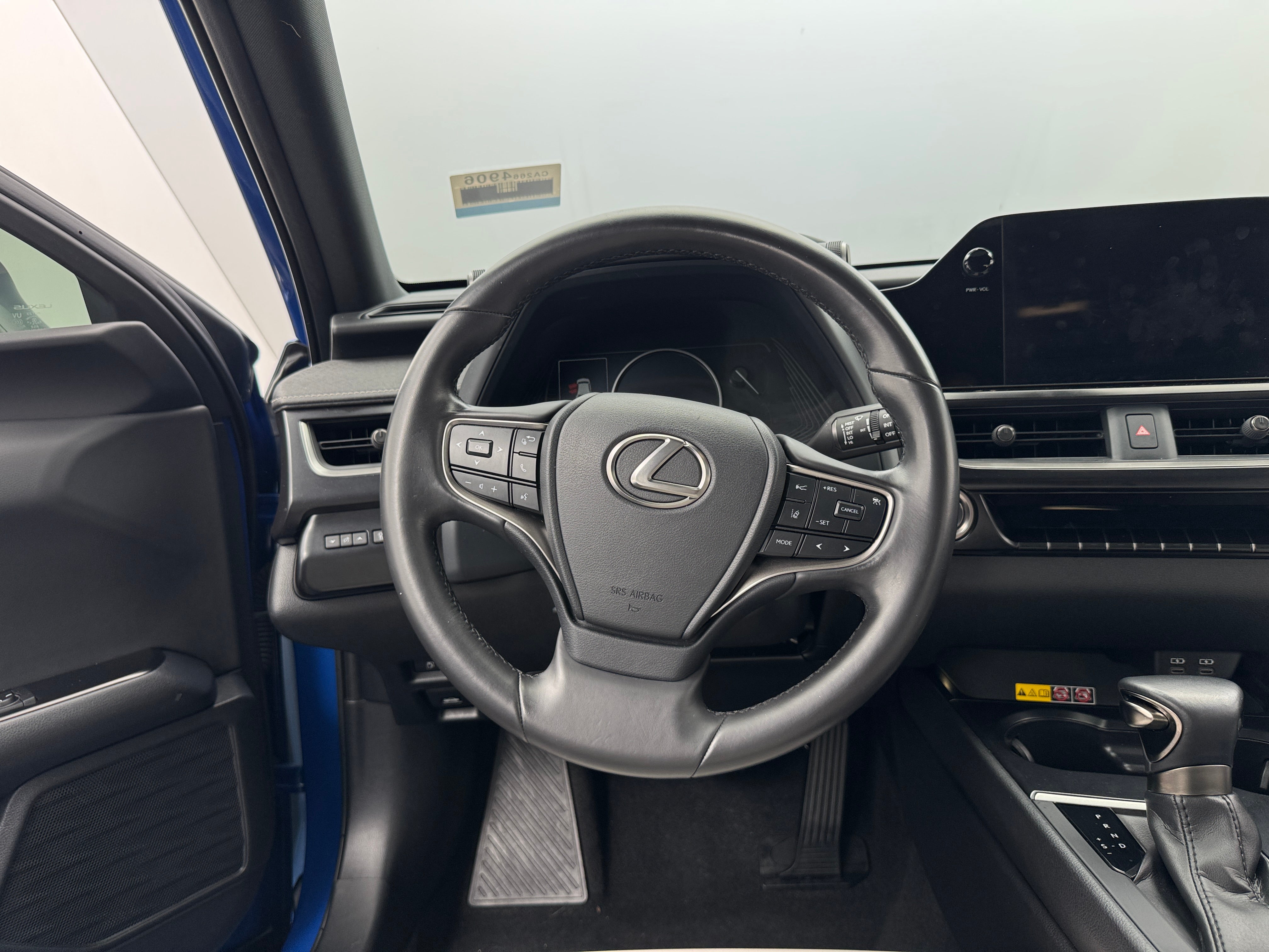 2023 Lexus UX 250h 4