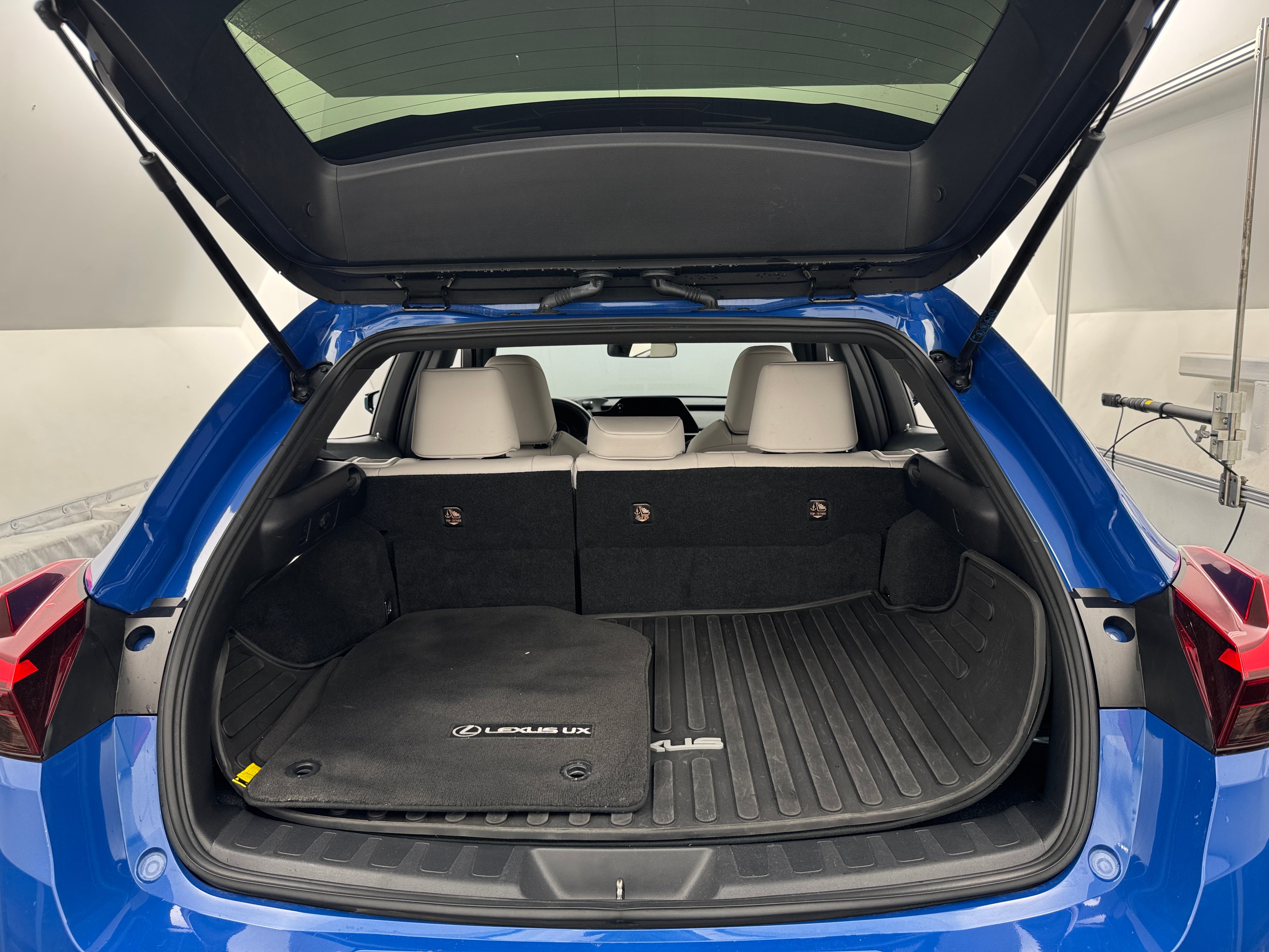 2023 Lexus UX 250h 6