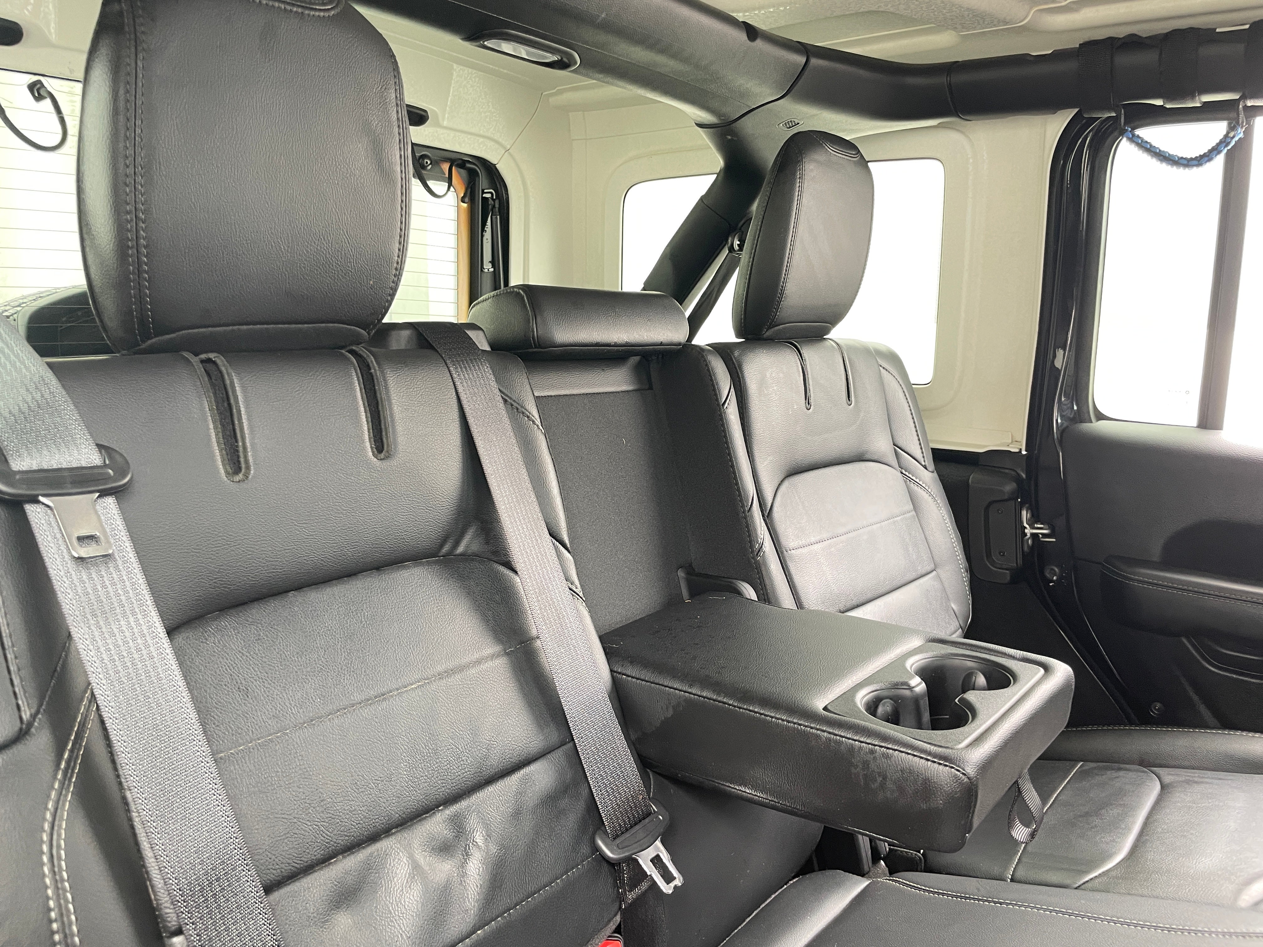 2022 Jeep Wrangler Unlimited Sahara 4xe 6