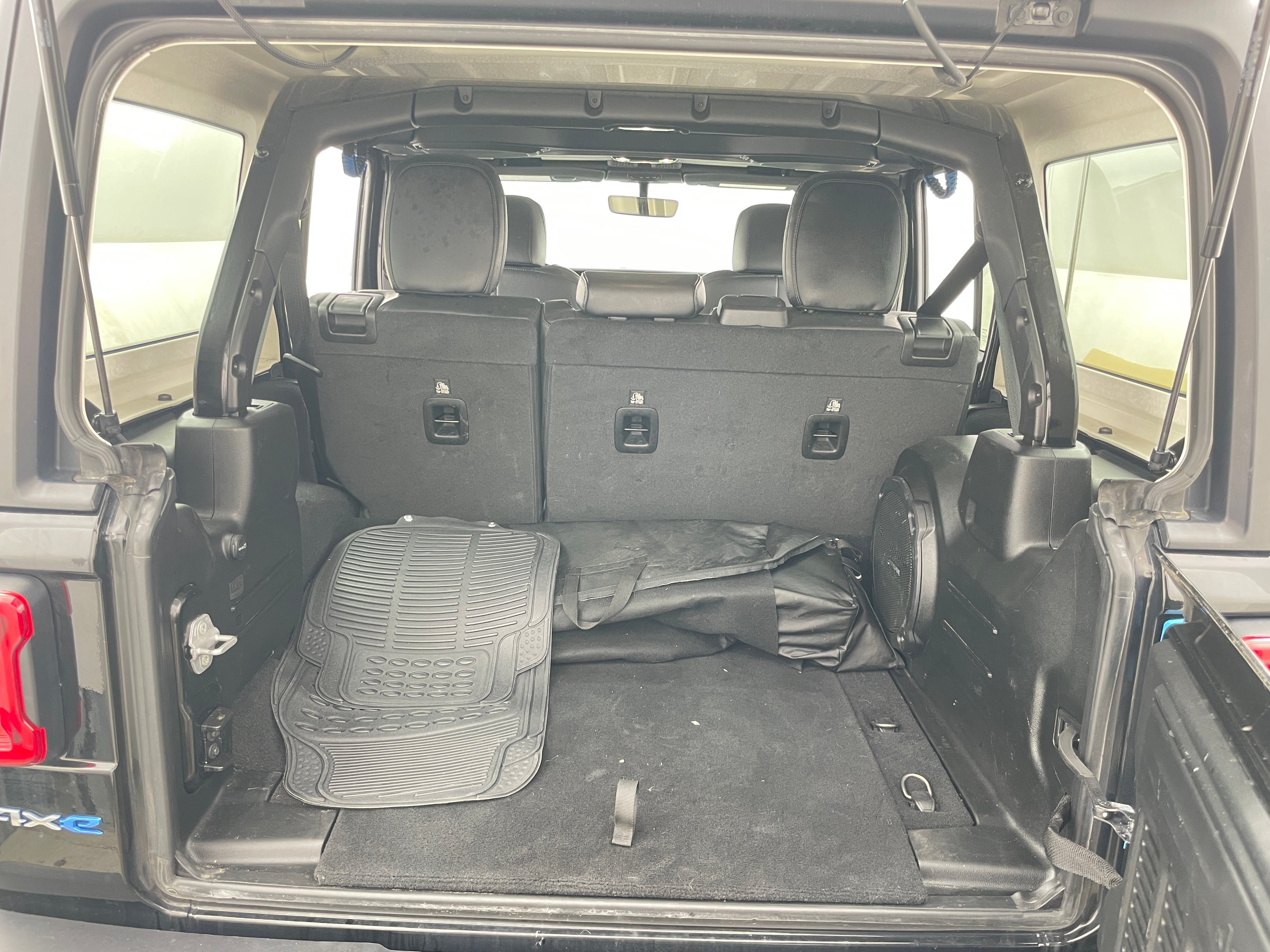 2022 Jeep Wrangler Unlimited Sahara 4xe 7