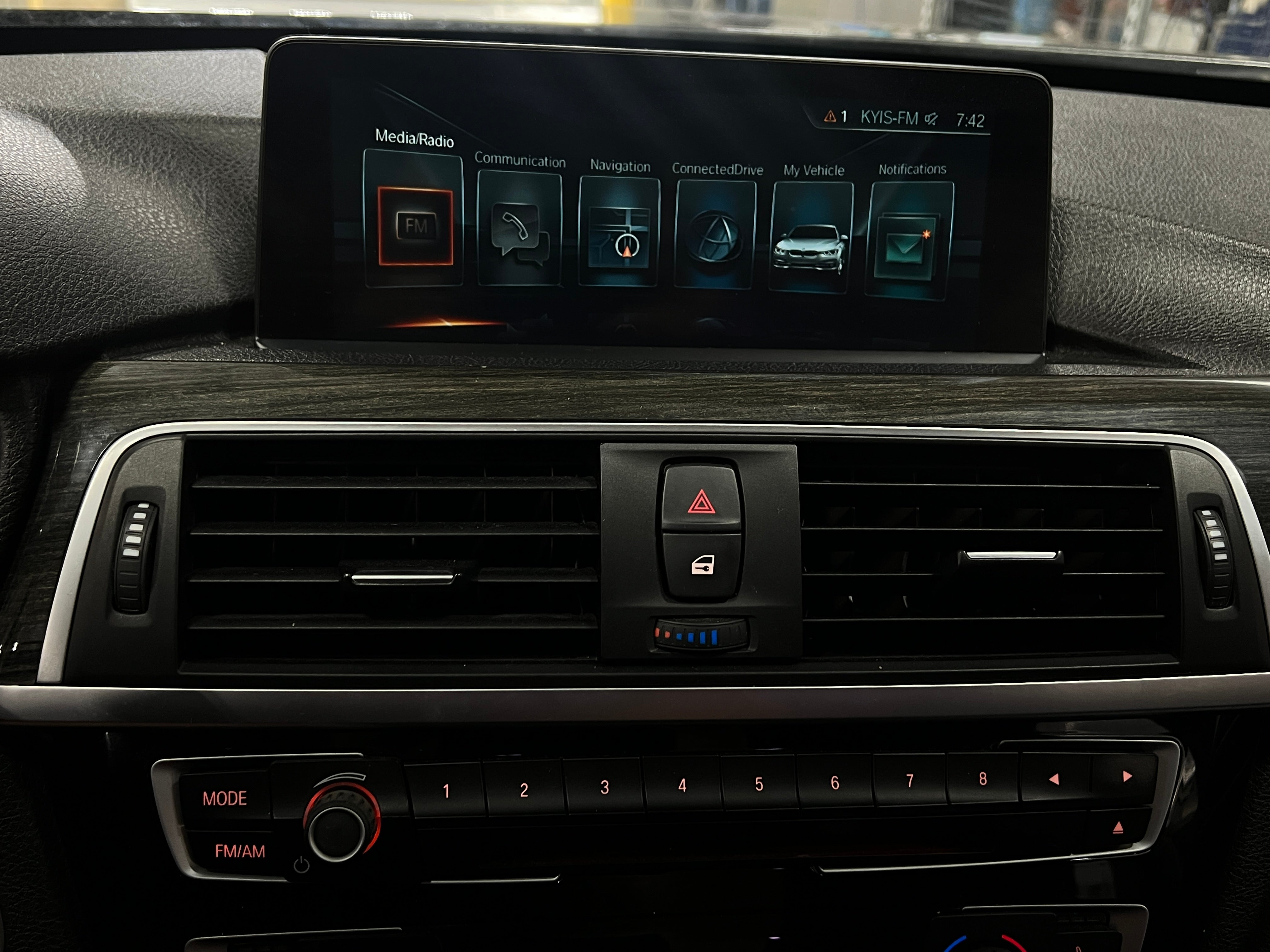 2017 BMW 3 Series 330i 3