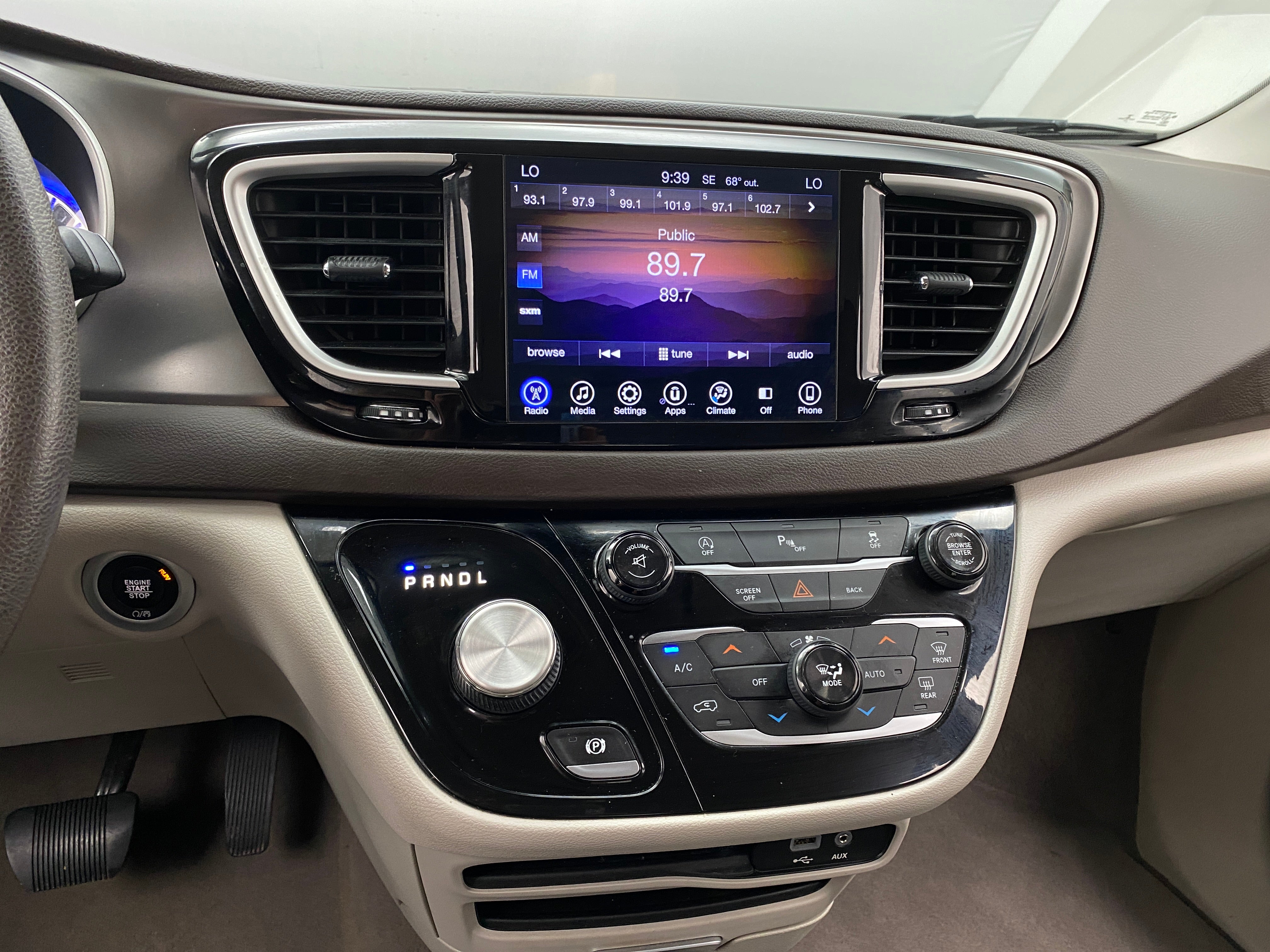 2017 Chrysler Pacifica Touring Plus 4