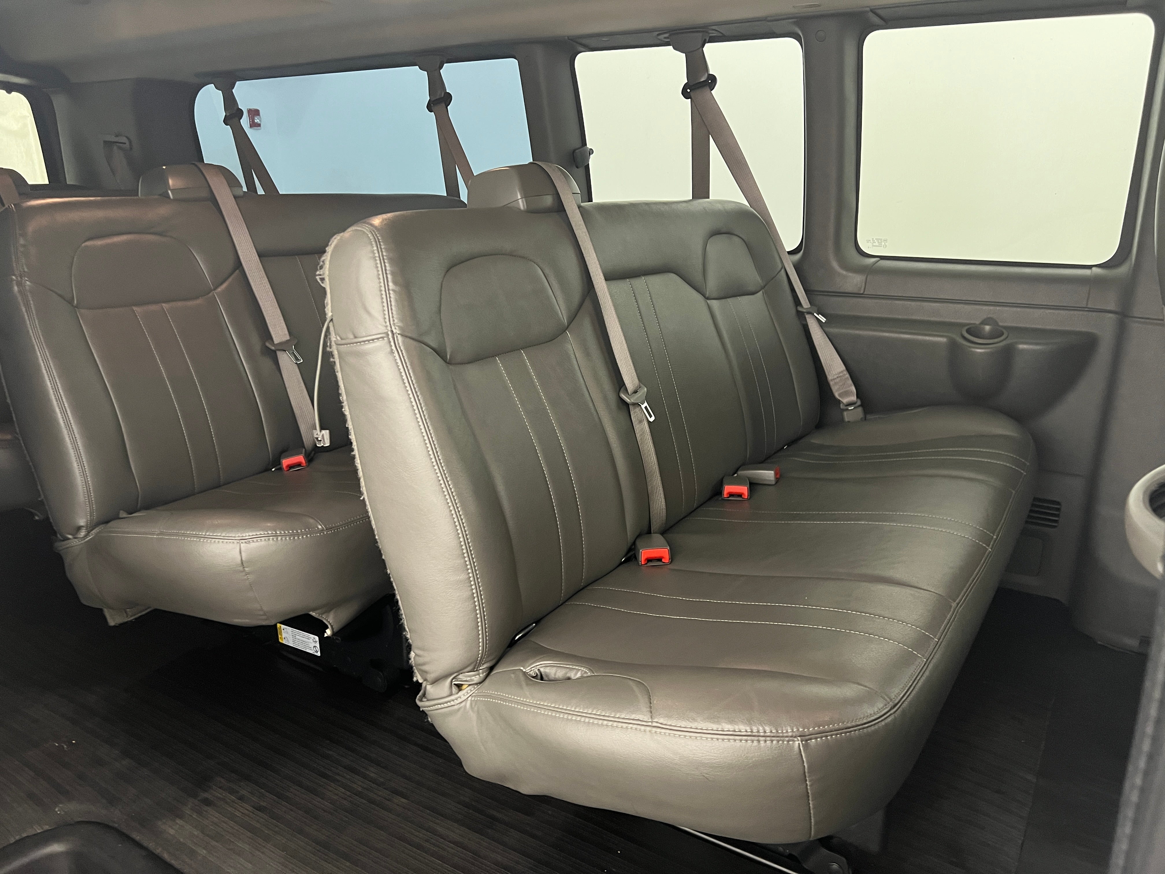 2022 Chevrolet Express 3500 LS Extended 6