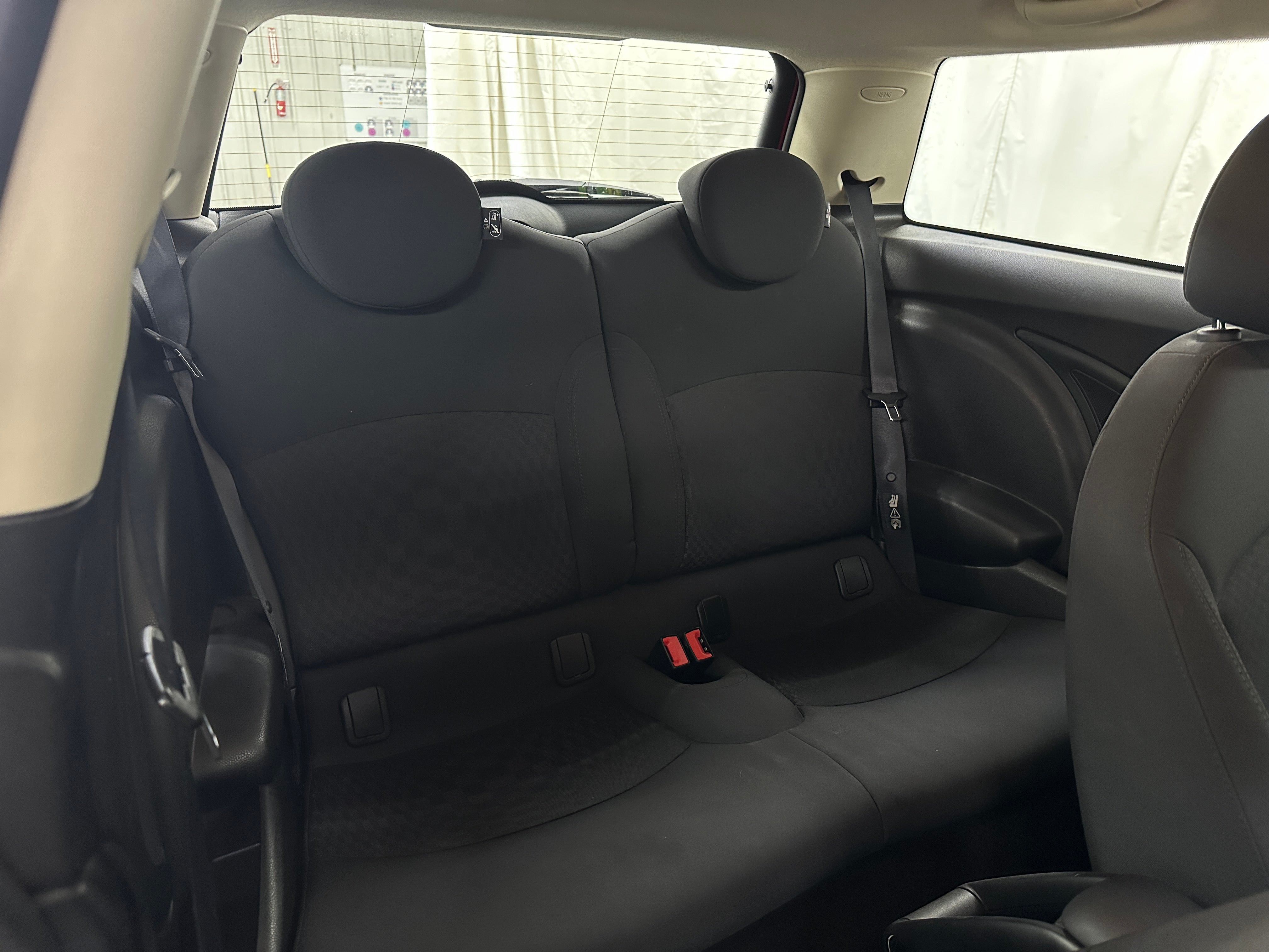 2011 MINI Cooper Hardtop  5