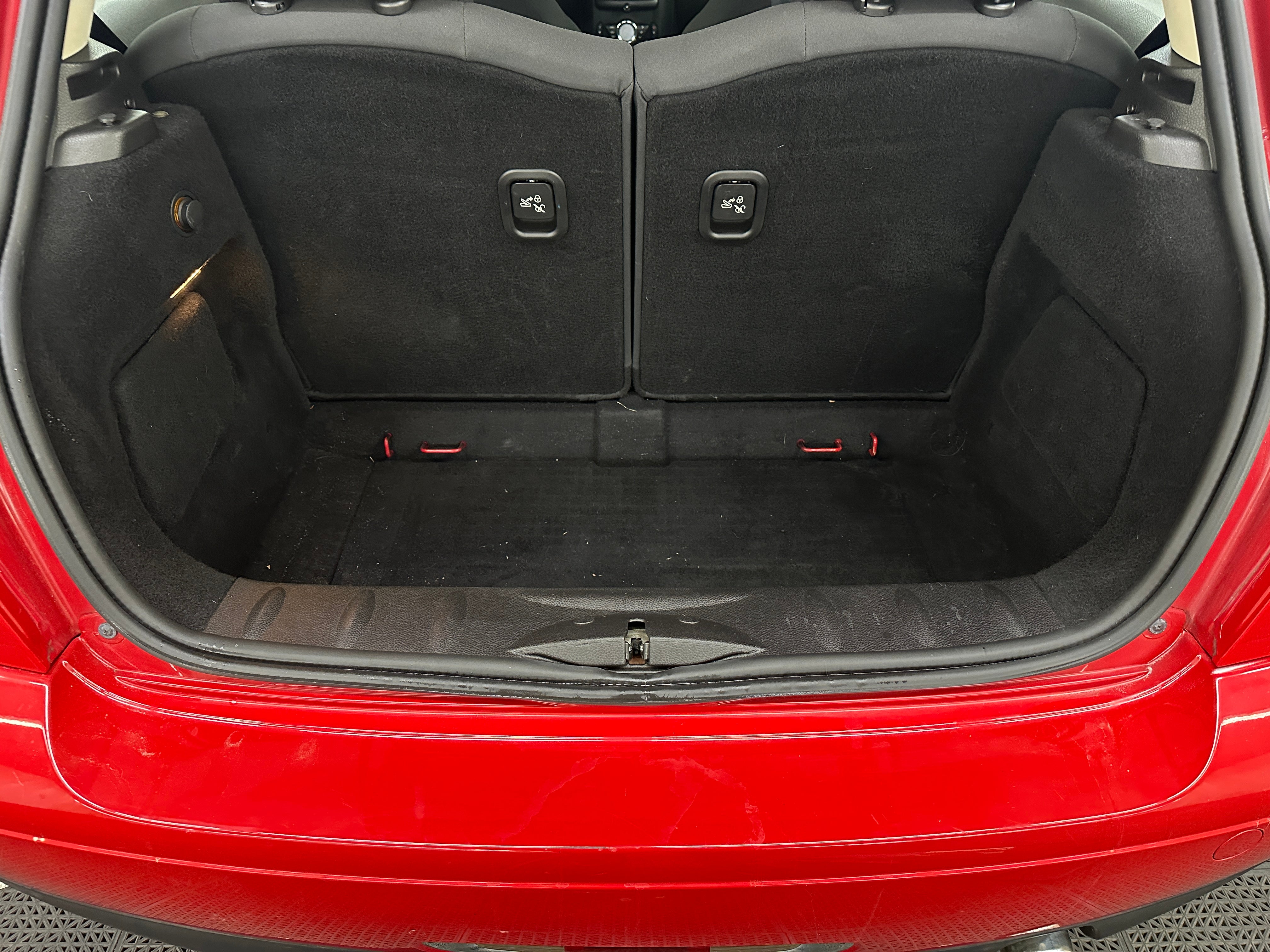 2011 MINI Cooper Hardtop  6