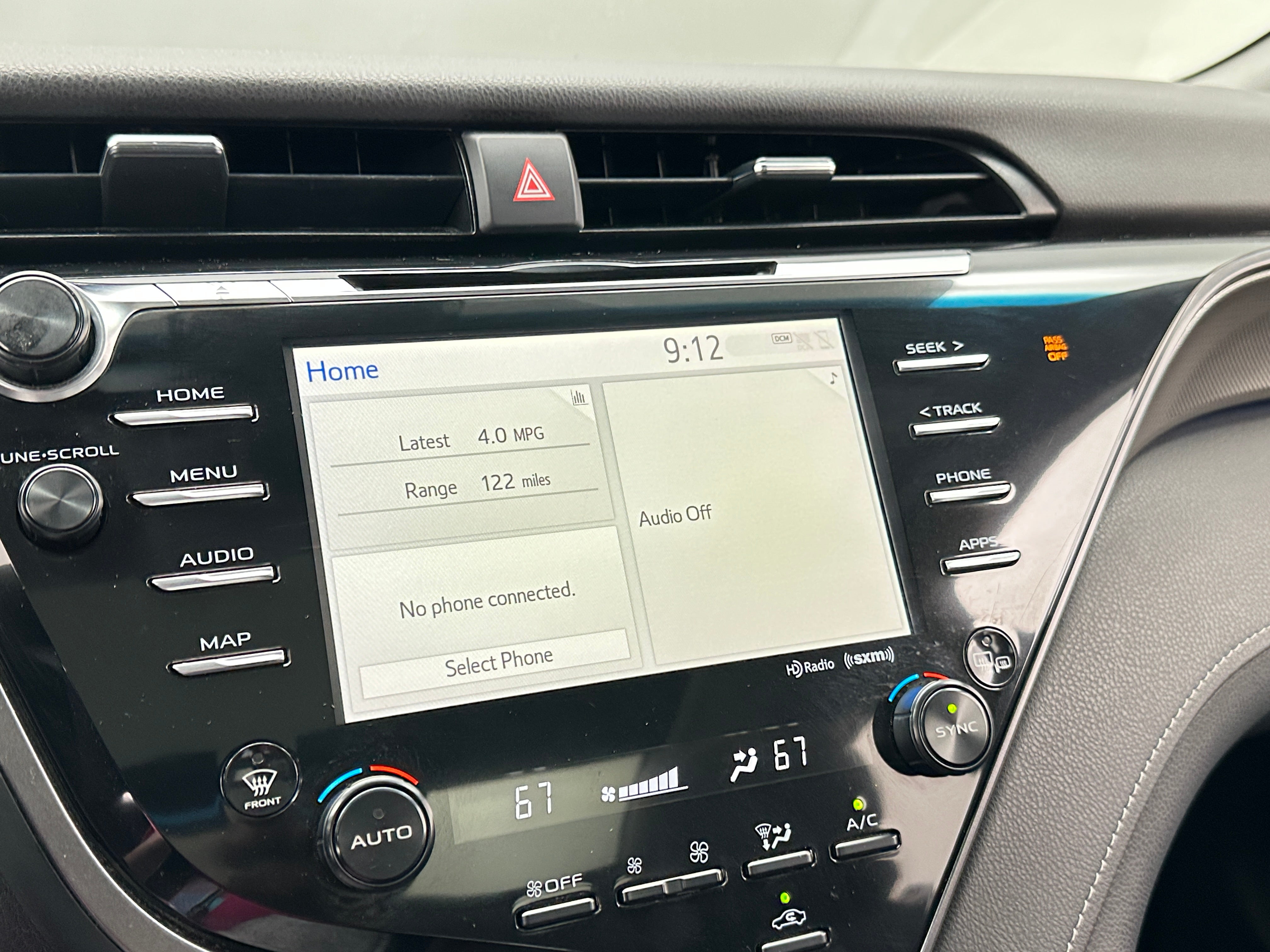 2019 Toyota Camry XSE 3