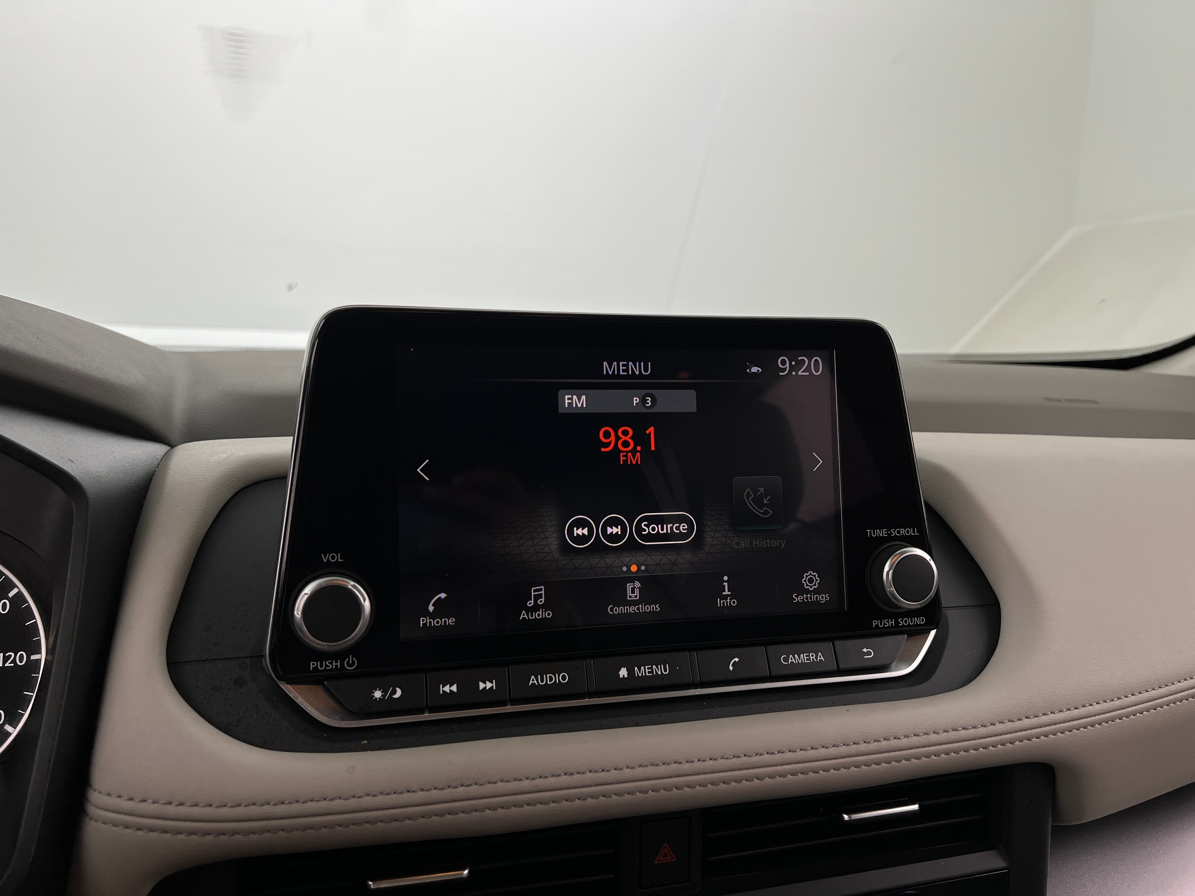 2023 Nissan Rogue SV 4
