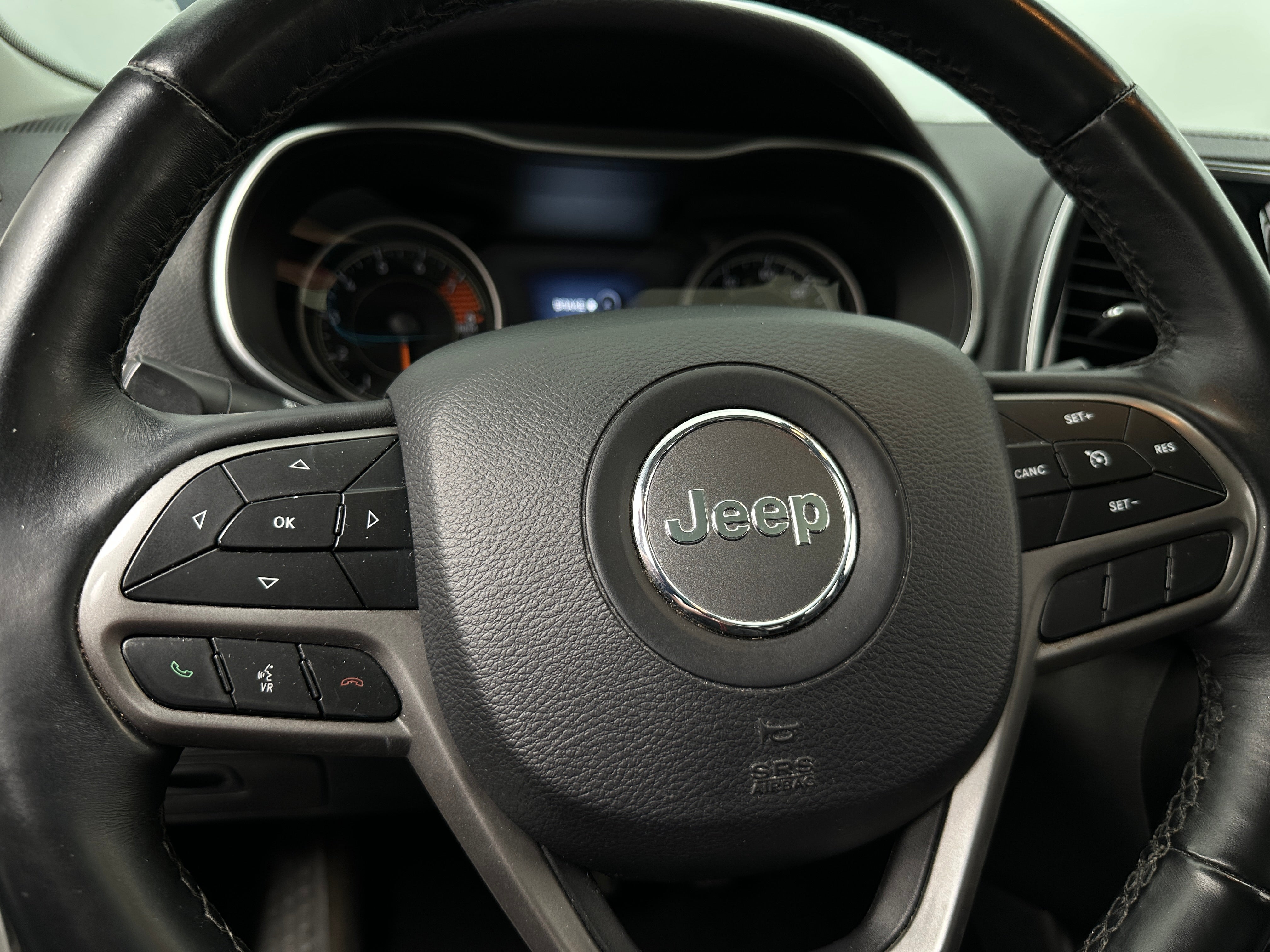 2019 Jeep Cherokee Limited Edition 4