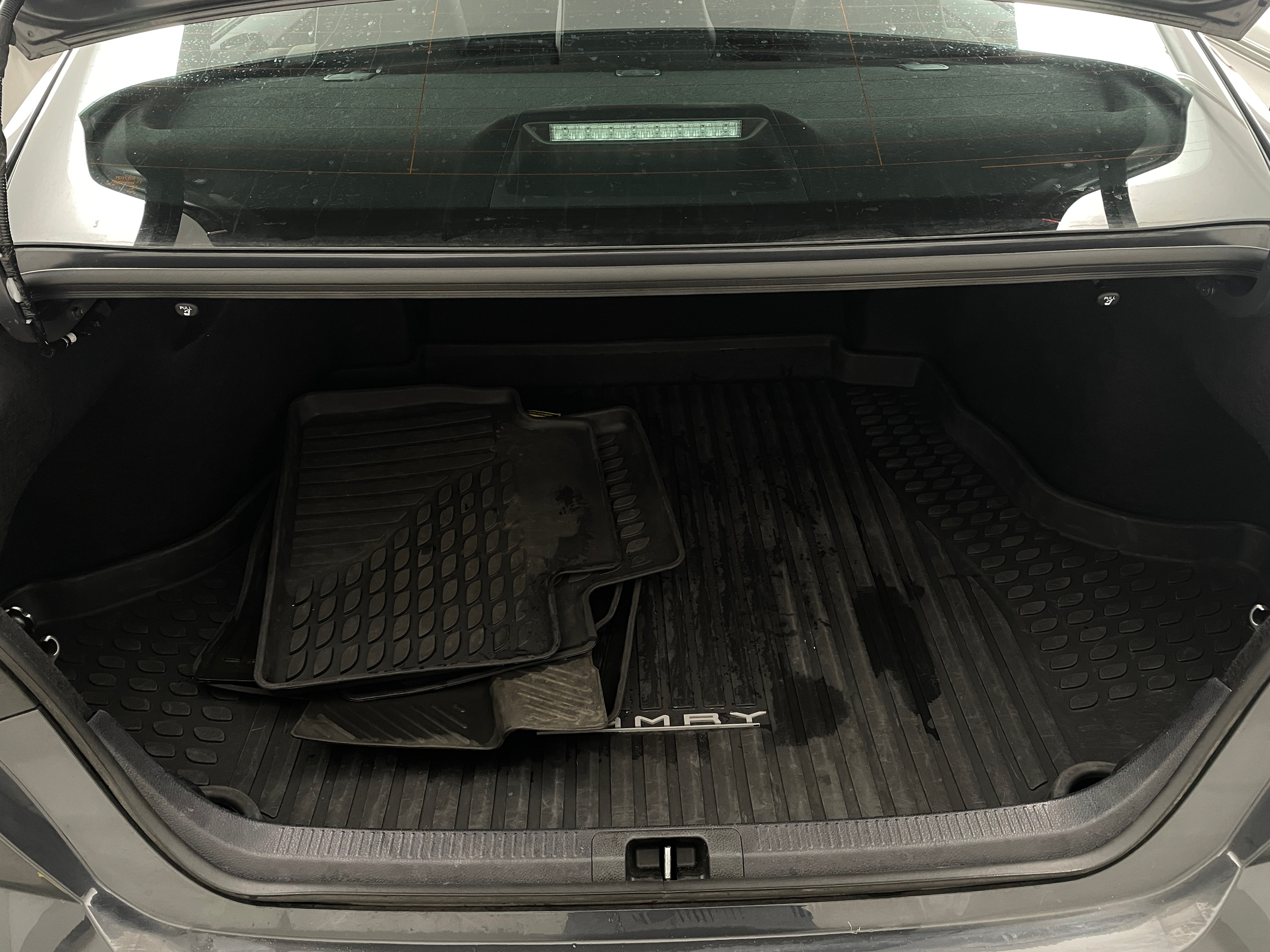 2025 Toyota Camry SE 6